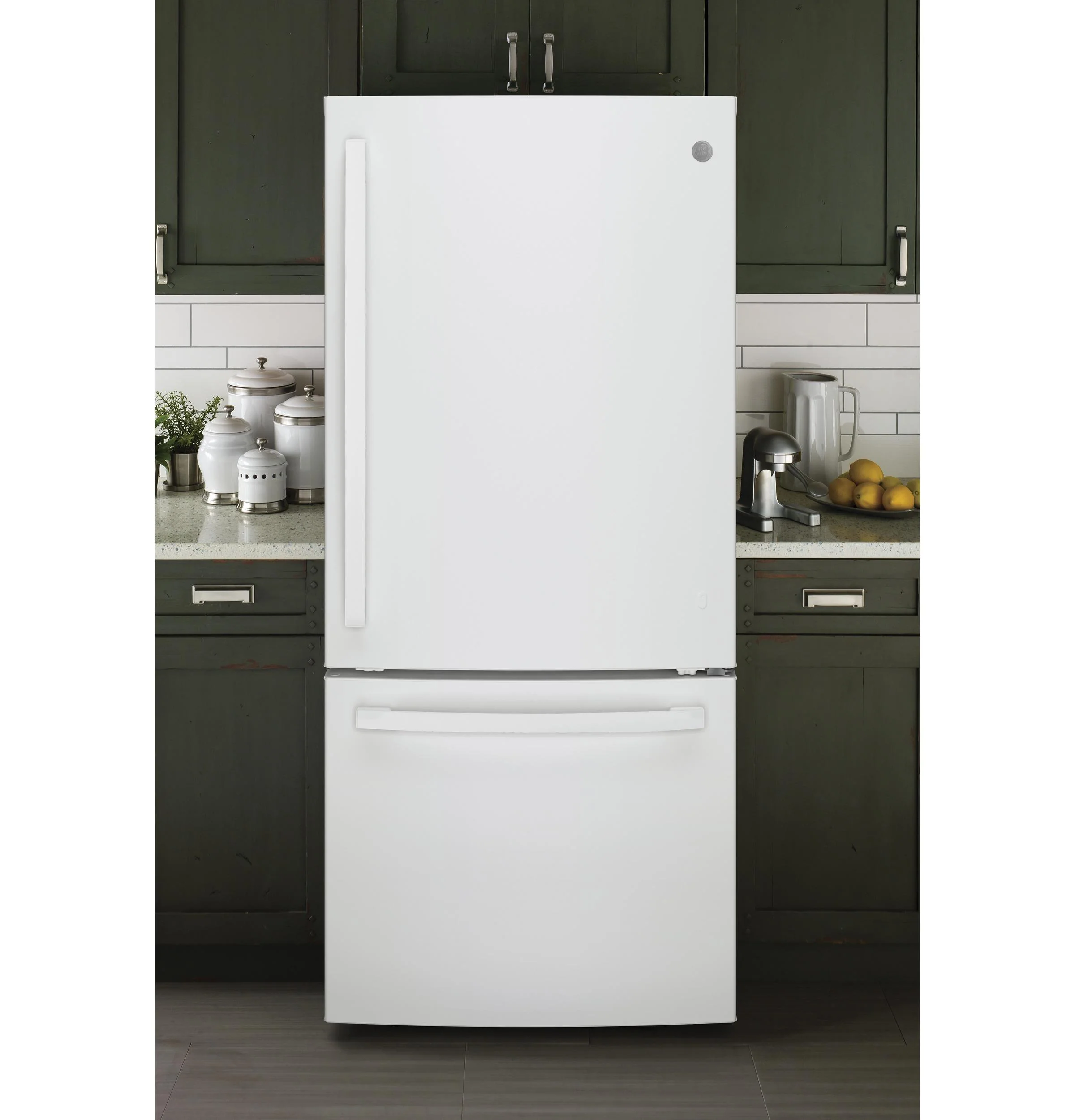 GDE21EGKWW GE® ENERGY STAR® 21.0 Cu. Ft. Bottom-Freezer Refrigerator - Image 6