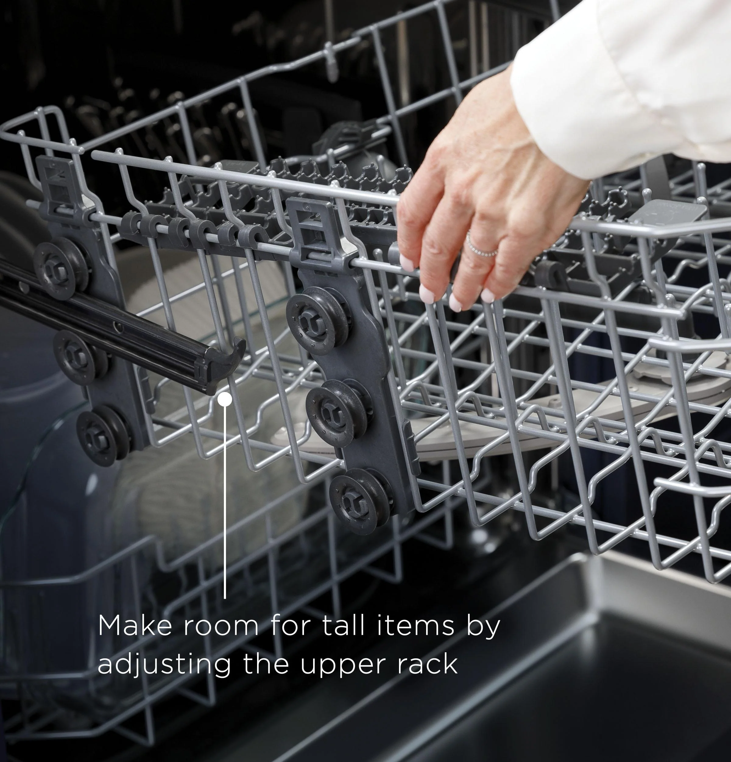 GE® Fingerprint Resistant Top Control with Stainless Steel Interior Dishwasher with Sanitize Cycle & Dry Boost - Image 10
