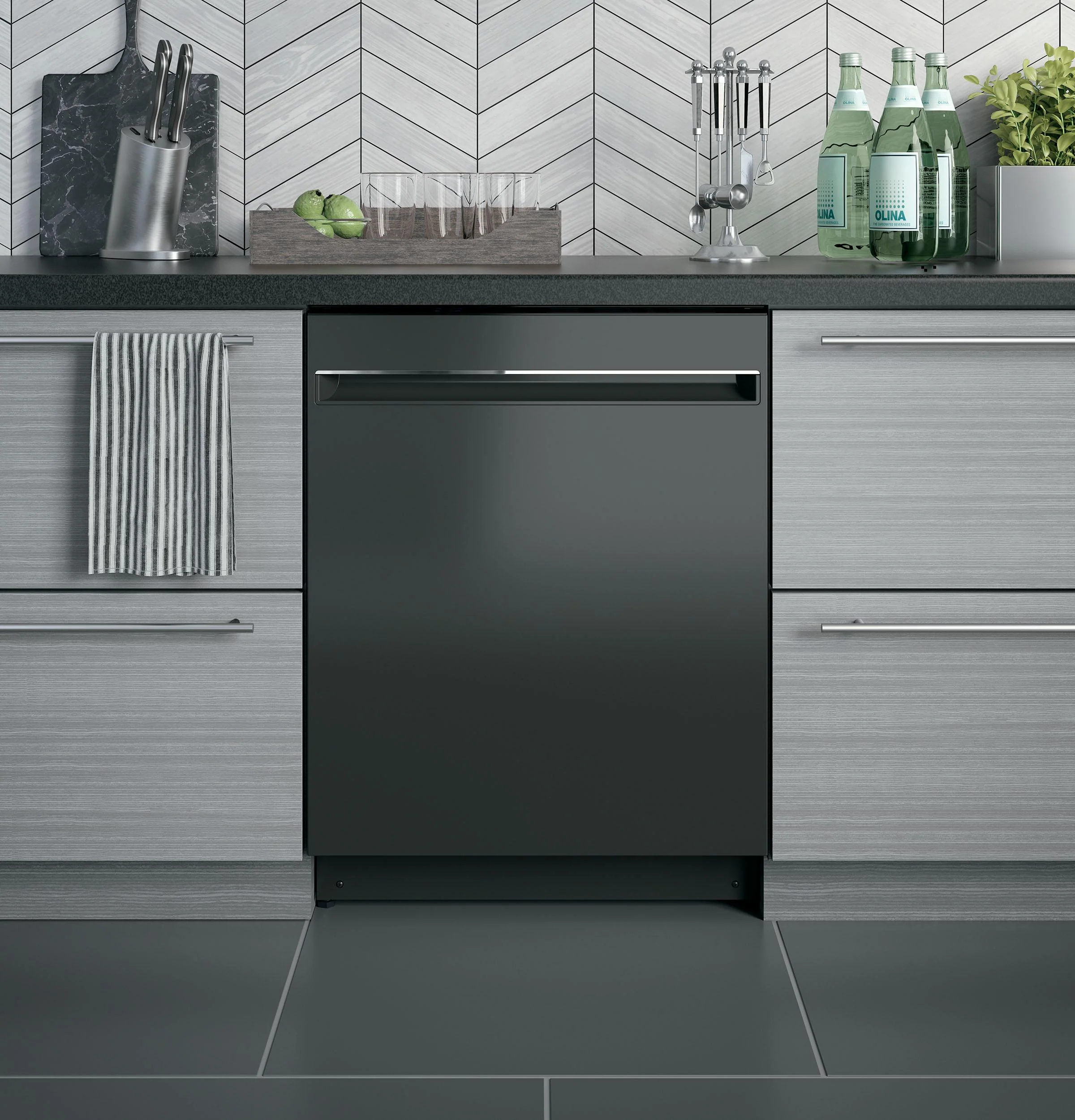 GDT225SGLBB GE® ENERGY STAR® ADA Compliant Stainless Steel Interior Dishwasher with Sanitize Cycle - Image 6