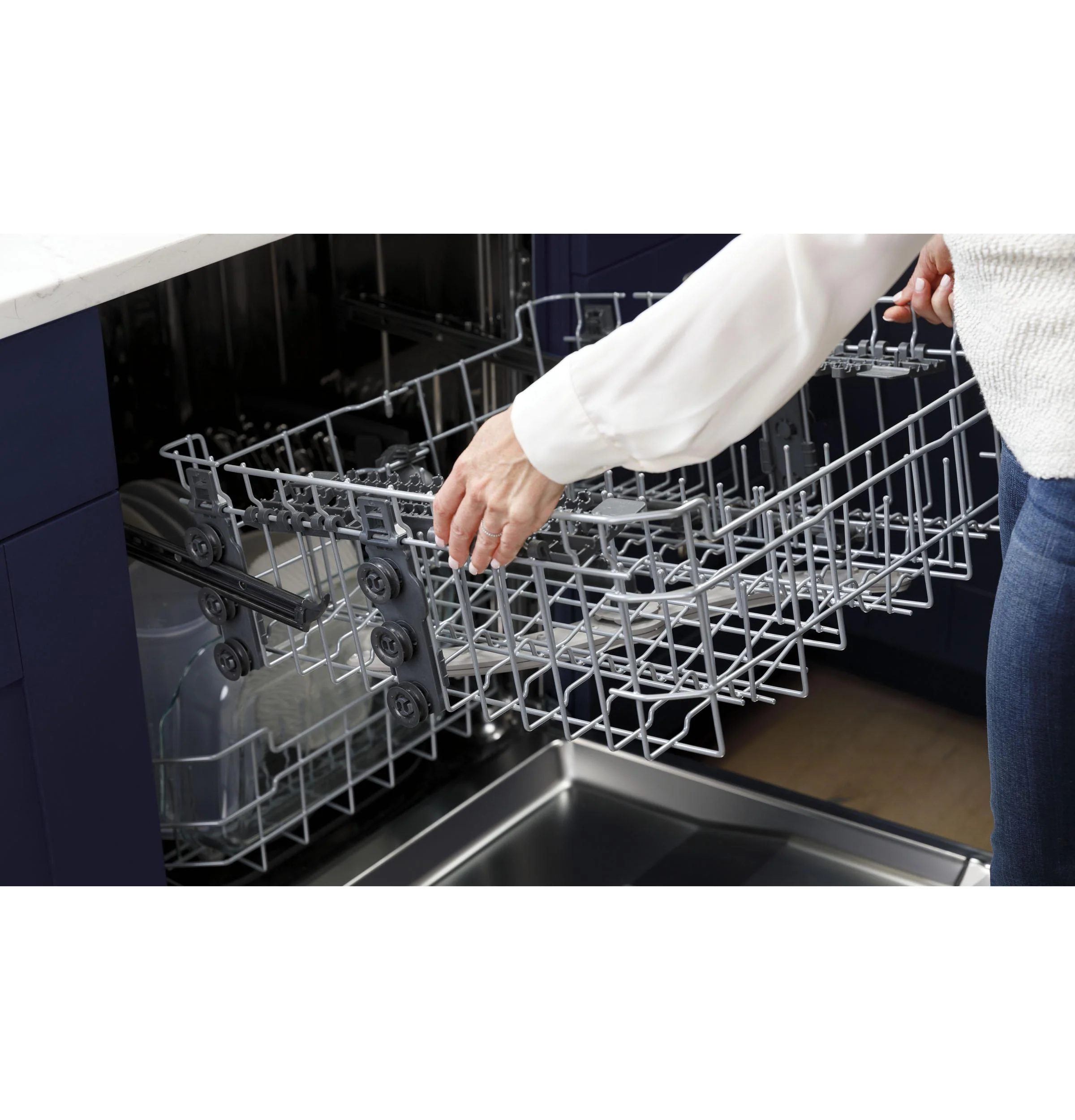 GDT550PGRWW GE® ENERGY STAR® Top Control with Plastic Interior Dishwasher with Sanitize Cycle & Dry Boost - Image 7
