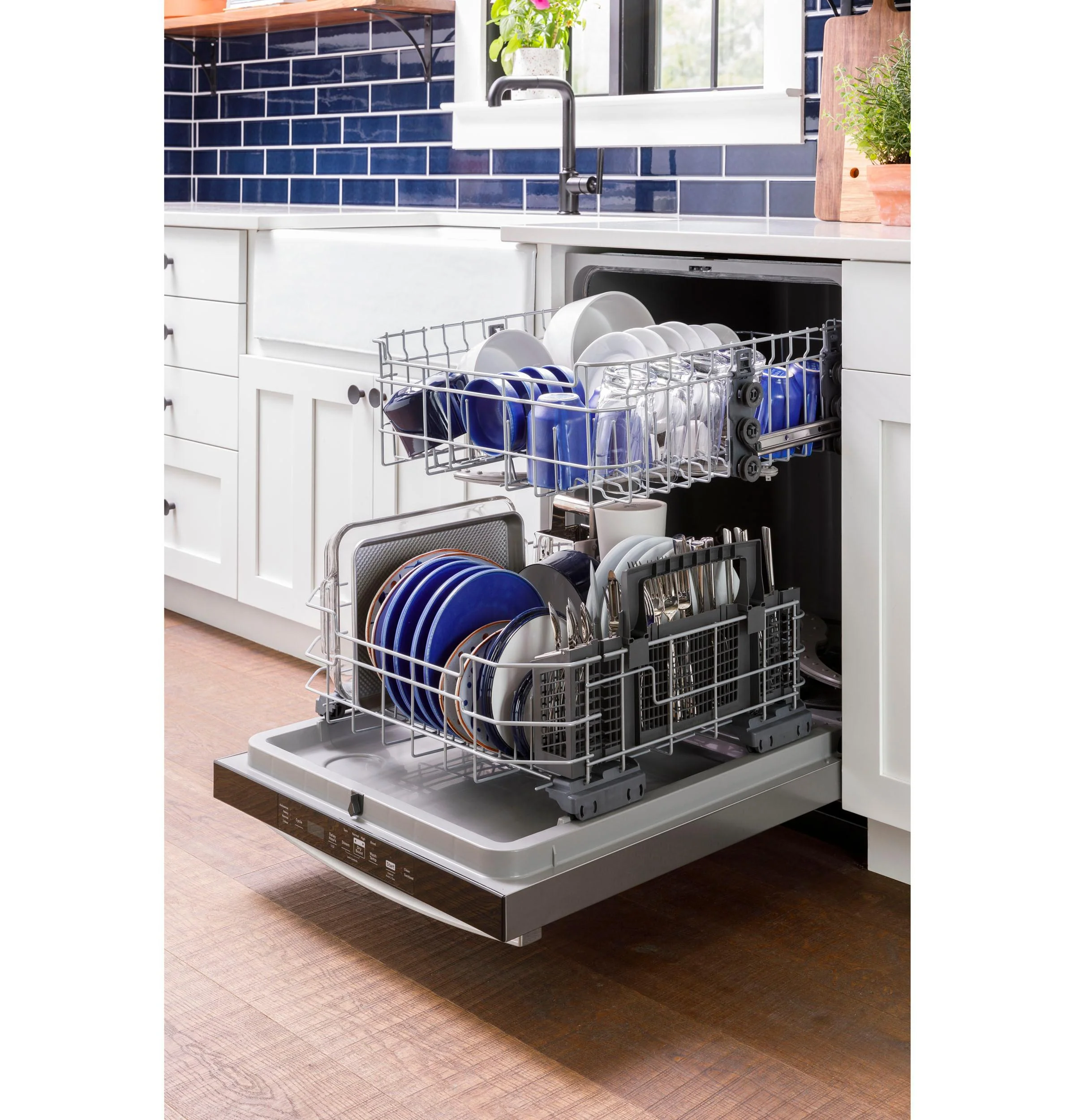 GDT550PYRFS GE ENERGY STAR Top Control with Plastic Interior Dishwasher with Sanitize Cycle & Dry Boost - Image 26