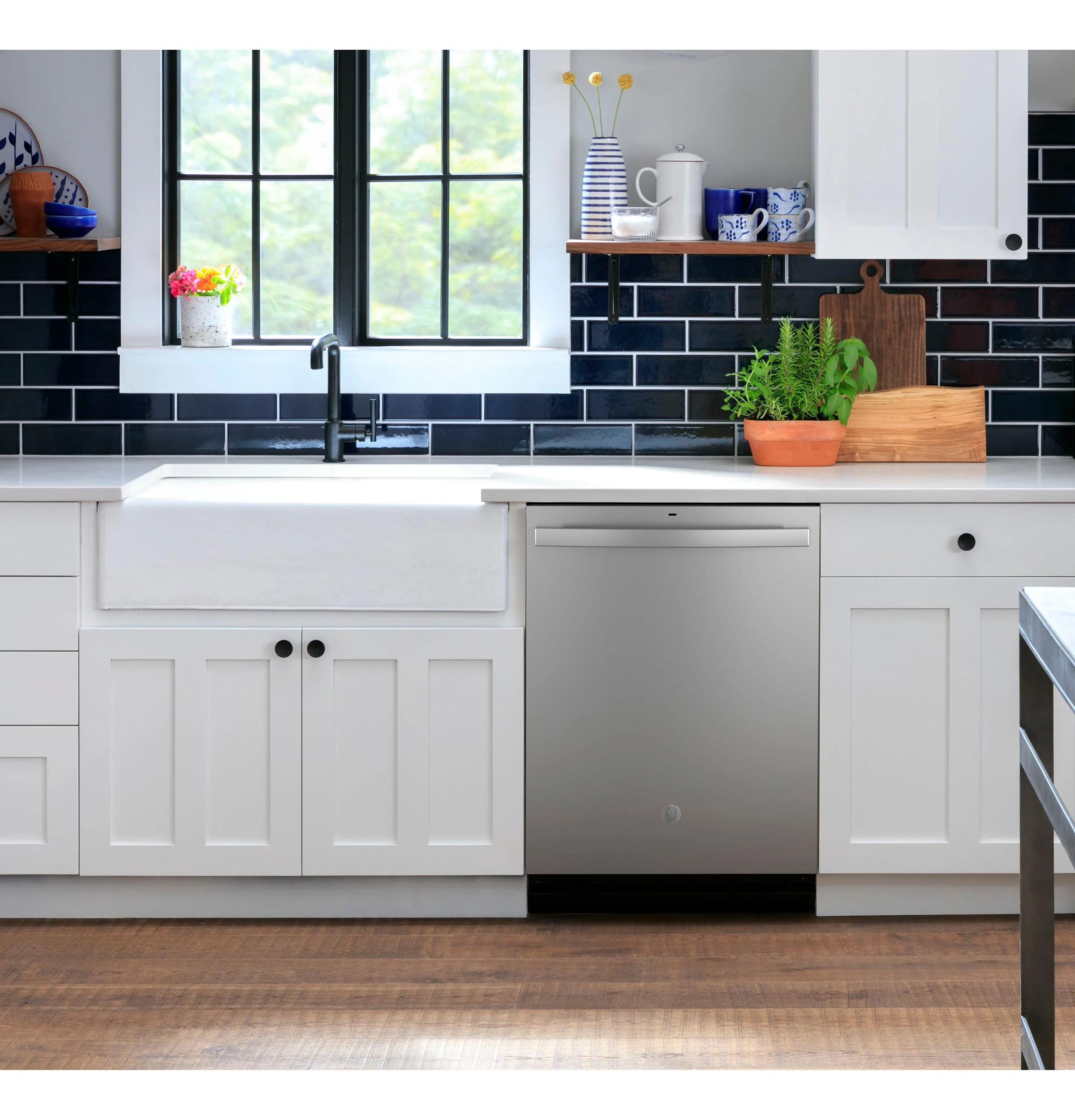 GDT595HYYFS GE® ENERGY STAR® Top Control Hybrid Tub Dishwasher with Third Rack, Bottle Jets, Dry Boost & 50 dBA - Image 7