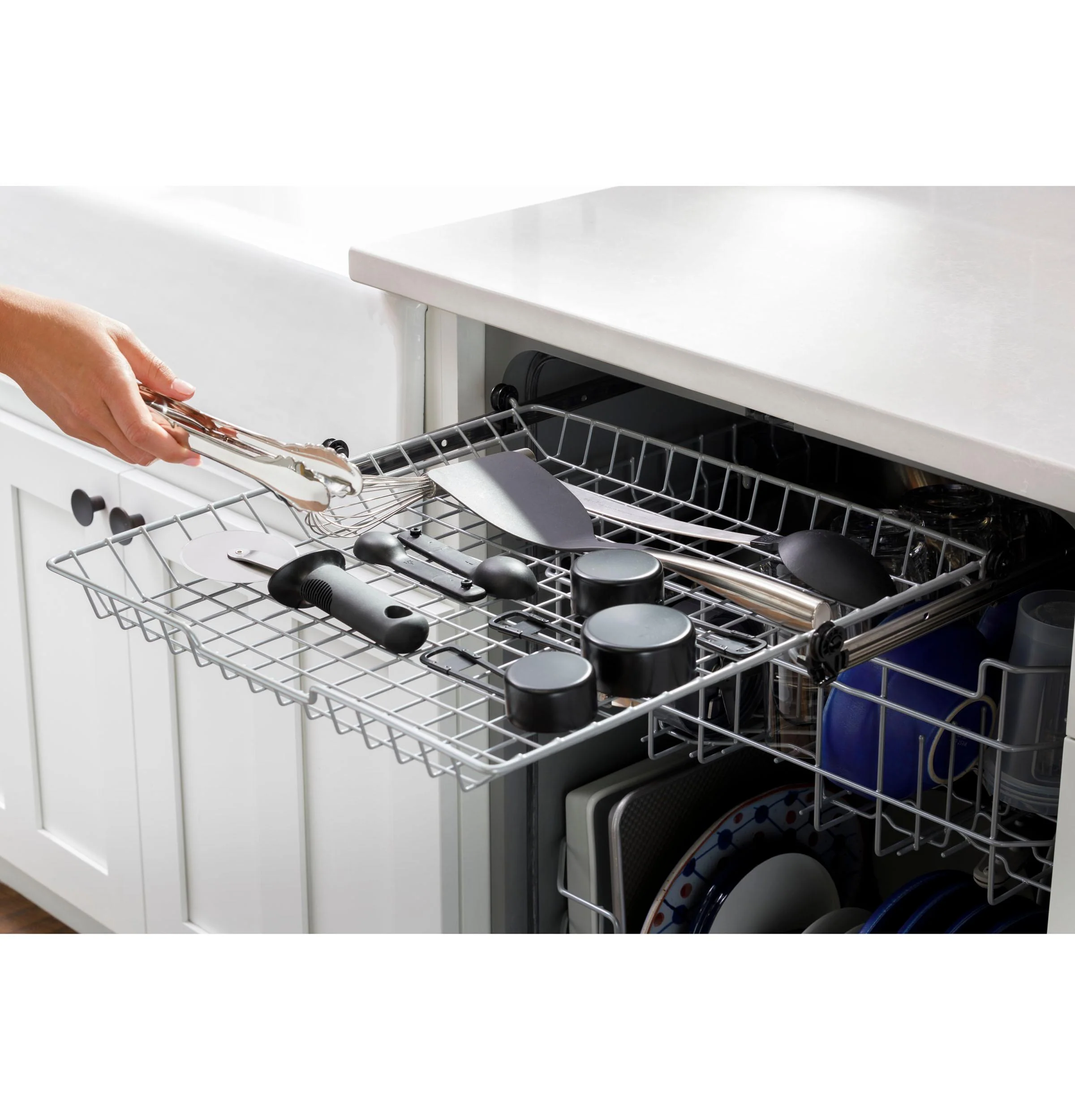 GDT630PYRFS GE® ENERGY STAR® Top Control with Plastic Interior Dishwasher with Sanitize Cycle & Dry Boost - Image 11