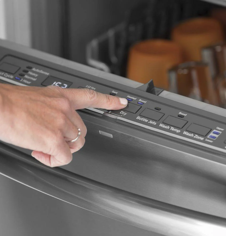 GDT635HSMSS GE® ENERGY STAR® Top Control with Stainless Steel Interior Door Dishwasher with Sanitize Cycle & Dry Boost - Image 11