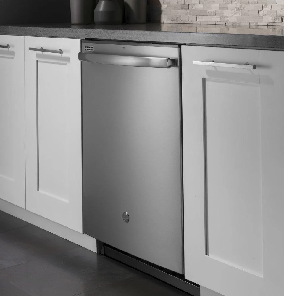 GDT635HSMSS GE® ENERGY STAR® Top Control with Stainless Steel Interior Door Dishwasher with Sanitize Cycle & Dry Boost - Image 13