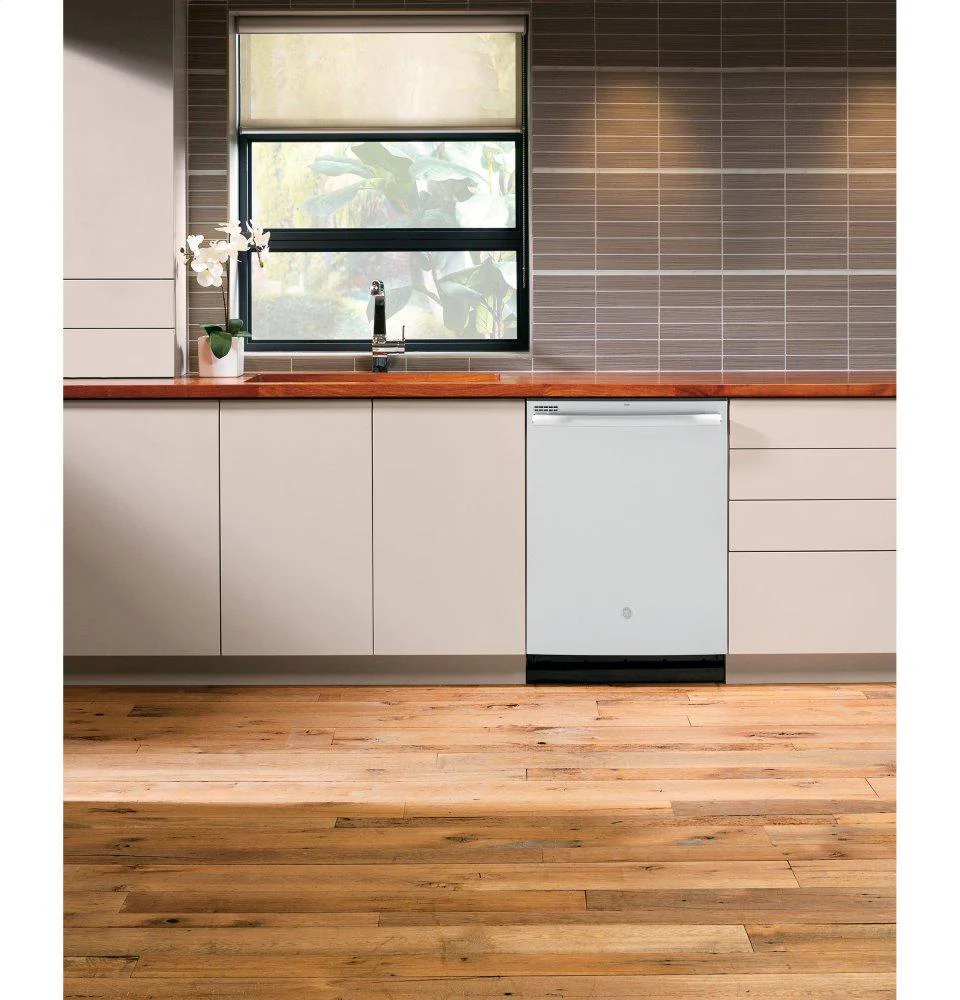 GDT635HSMSS GE® ENERGY STAR® Top Control with Stainless Steel Interior Door Dishwasher with Sanitize Cycle & Dry Boost - Image 15