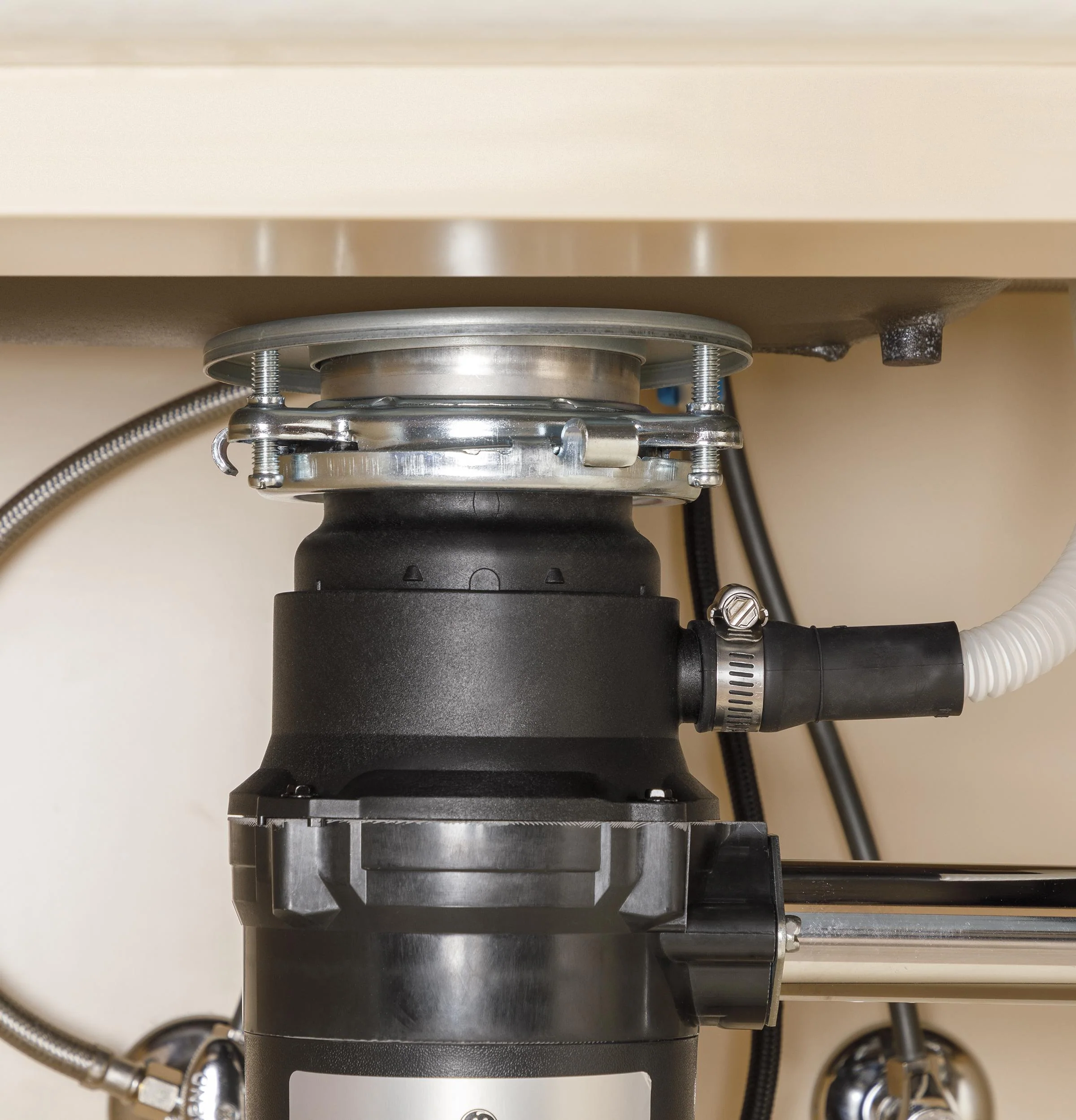 GFC765W GE DISPOSALL® 3/4 HP Continuous Feed Garbage Disposer - Corded - Image 7