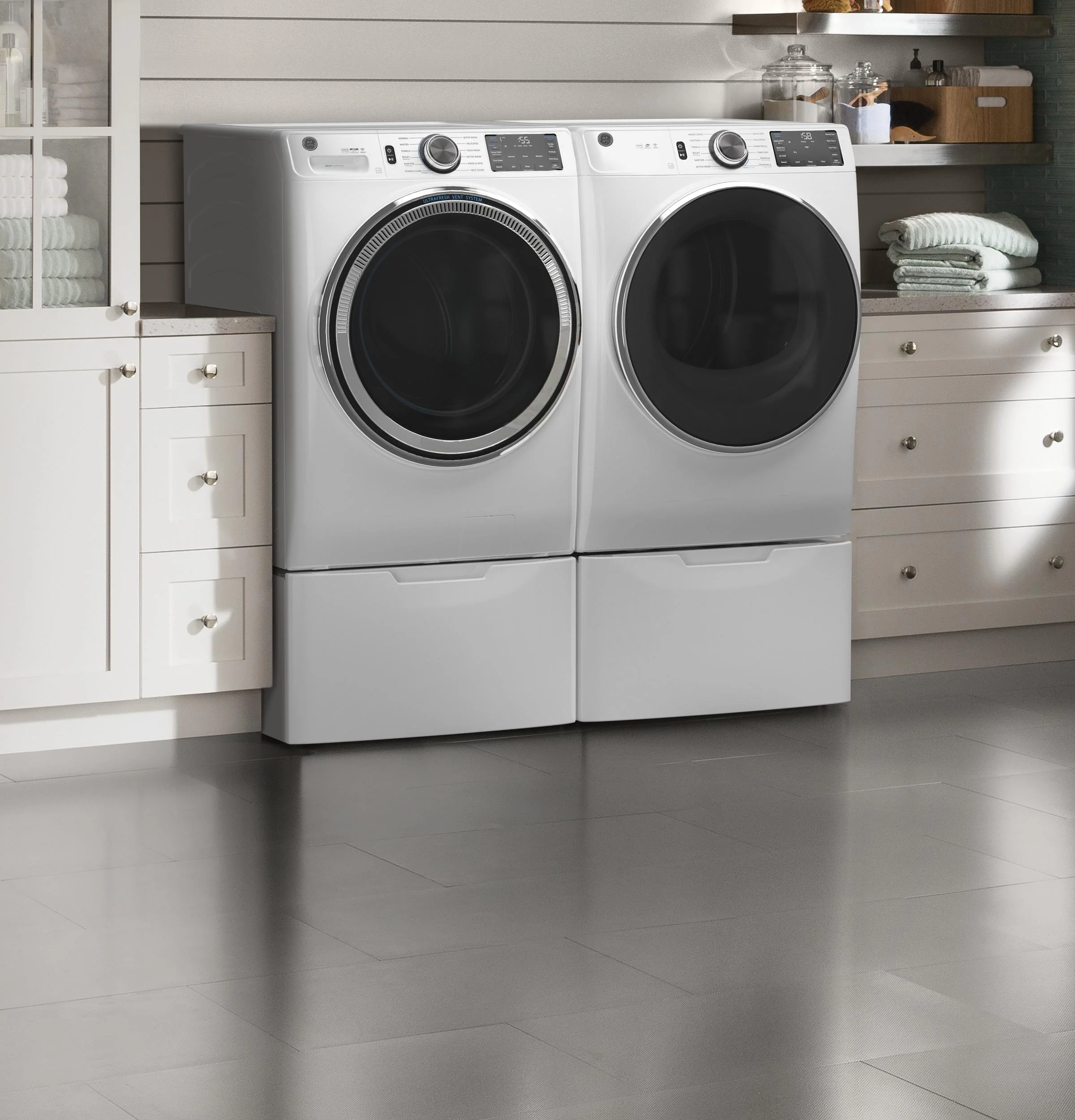 GE® 7.8 cu. ft. Capacity Smart Front Load Gas Dryer with Steam and Sanitize Cycle - Image 18