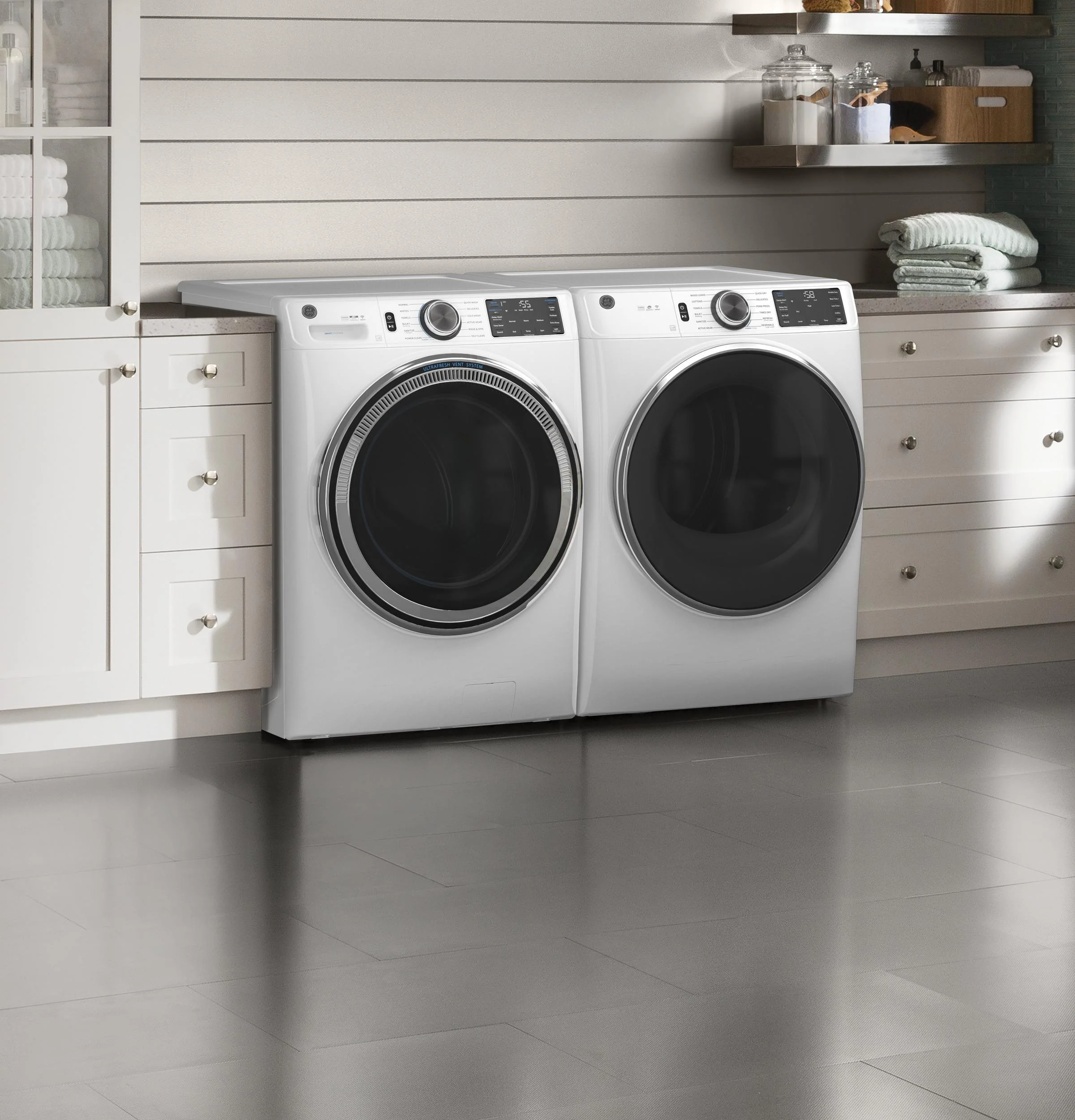 GE® 7.8 cu. ft. Capacity Smart Front Load Gas Dryer with Steam and Sanitize Cycle - Image 39