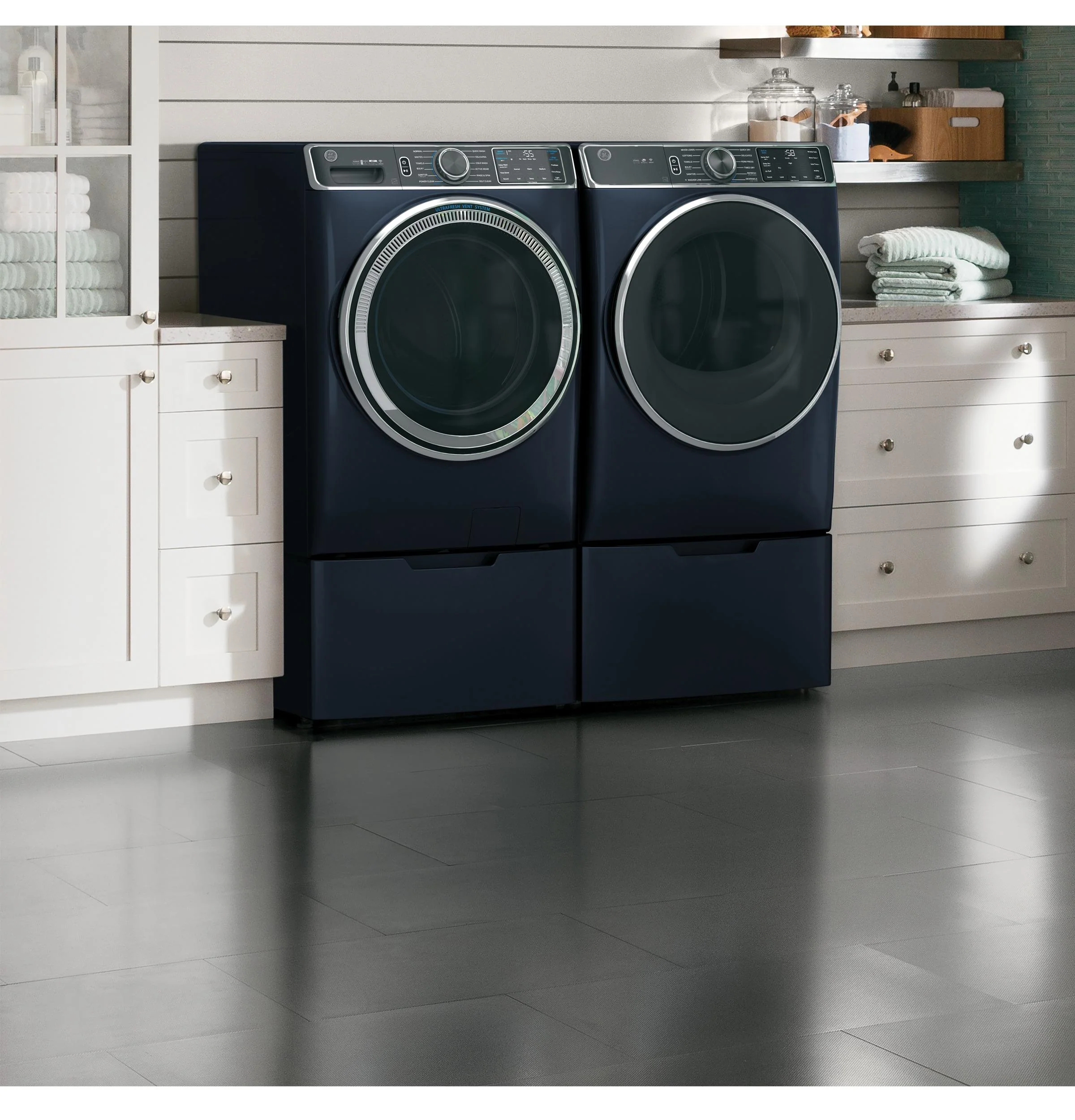 GE® ENERGY STAR® 5.0 cu. ft. Capacity Smart Front Load Steam Washer with SmartDispense™ UltraFresh Vent System with OdorBlock™ and Sanitize   Allergen - Image 11