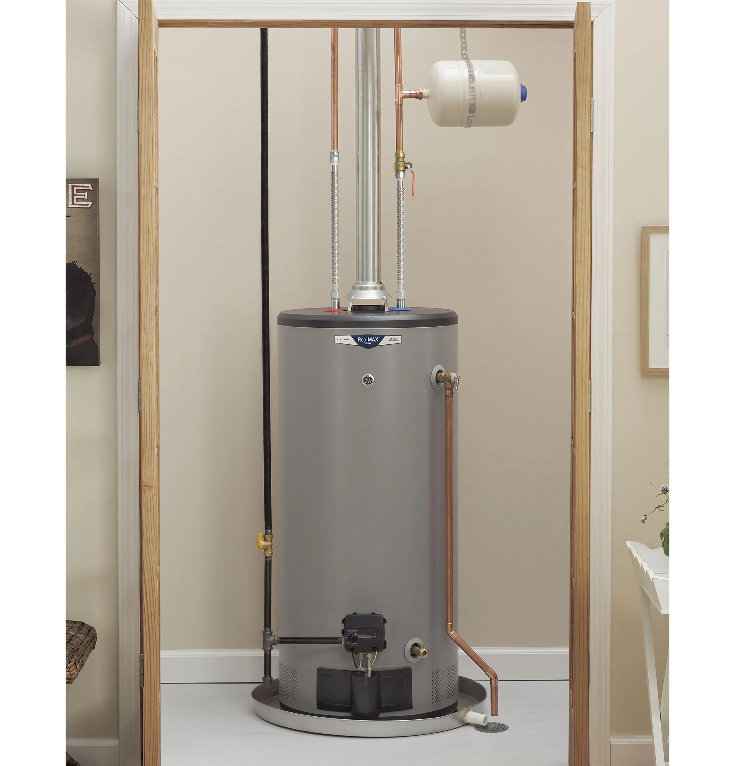 GG40S12BXR GE RealMAX Platinum 40-Gallon Short Natural Gas Atmospheric Water Heater - Image 3
