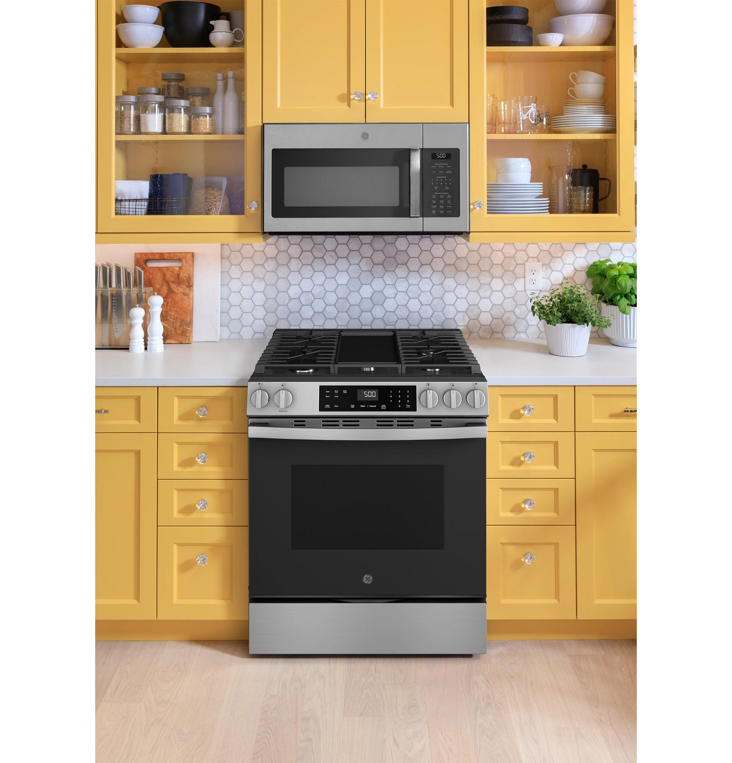 GGS500PVSS GE® 30" Slide-In Front-Control Gas Range with Crisp Mode - Image 6