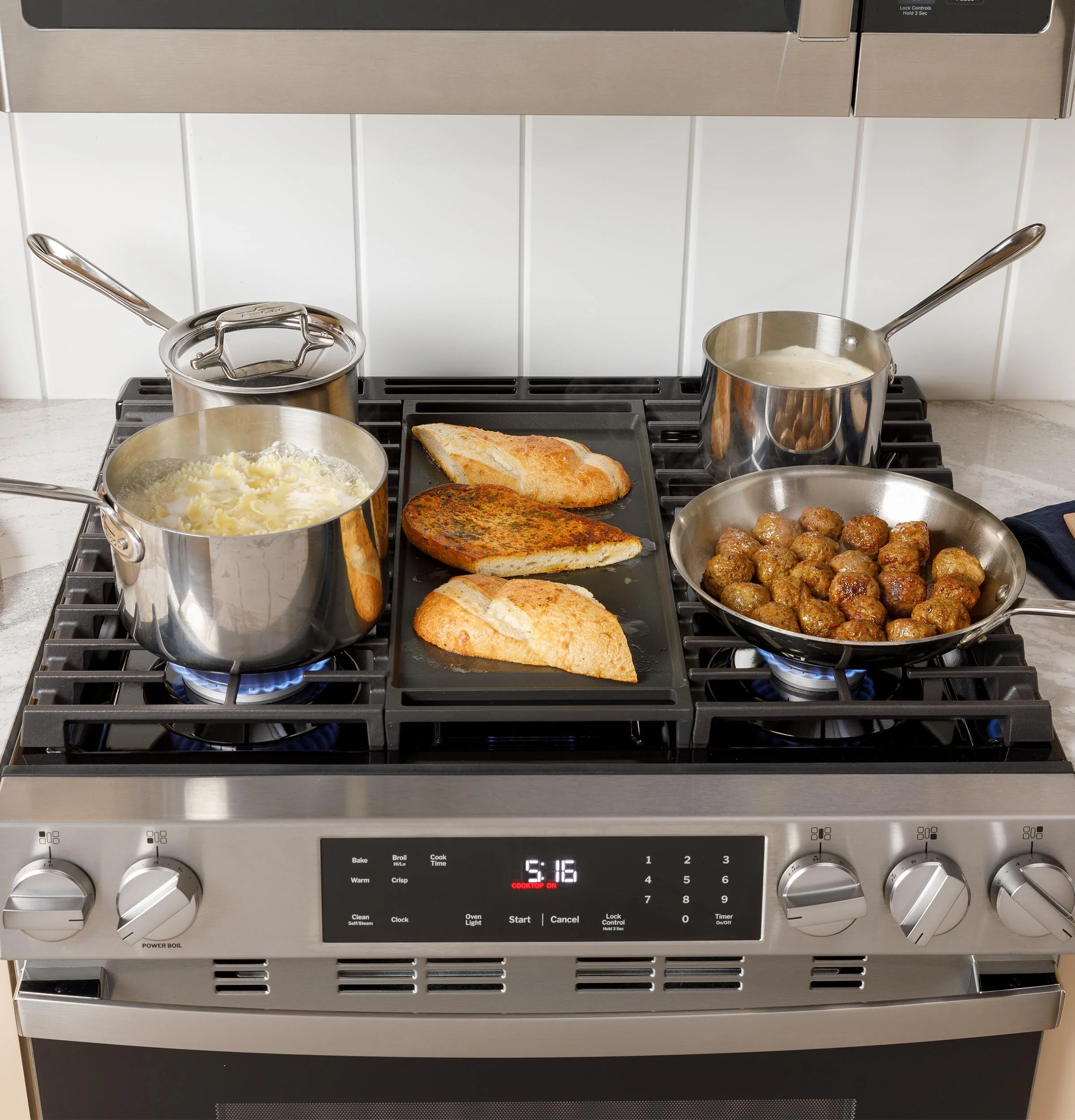GGS500PVSS GE® 30" Slide-In Front-Control Gas Range with Crisp Mode - Image 9