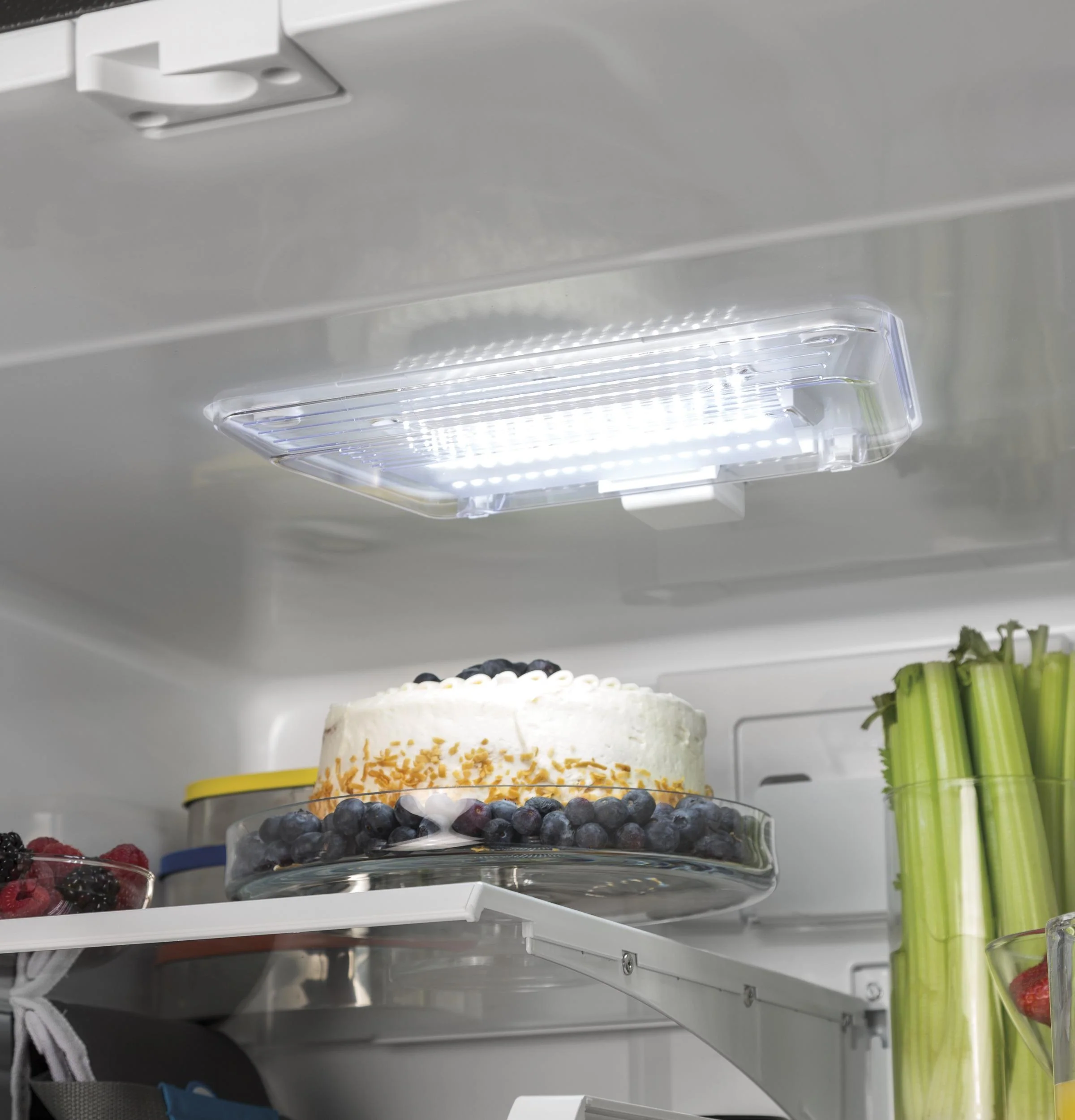 GNE25JGKBB GE® ENERGY STAR® 24.7 Cu. Ft. French-Door Refrigerator - Image 23