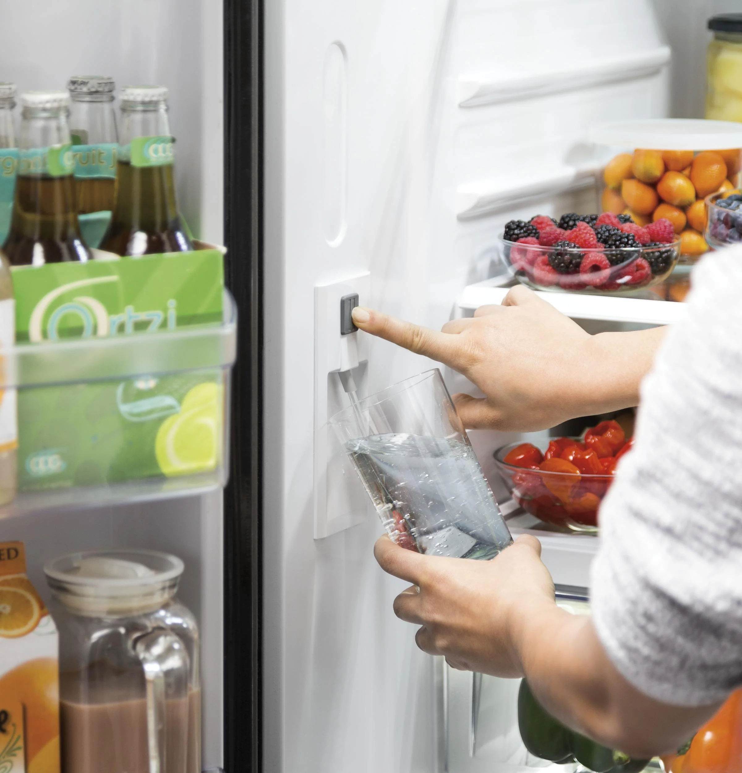 GNE25JYKFS GE® ENERGY STAR® 24.7 Cu. Ft. French-Door Refrigerator - Image 29