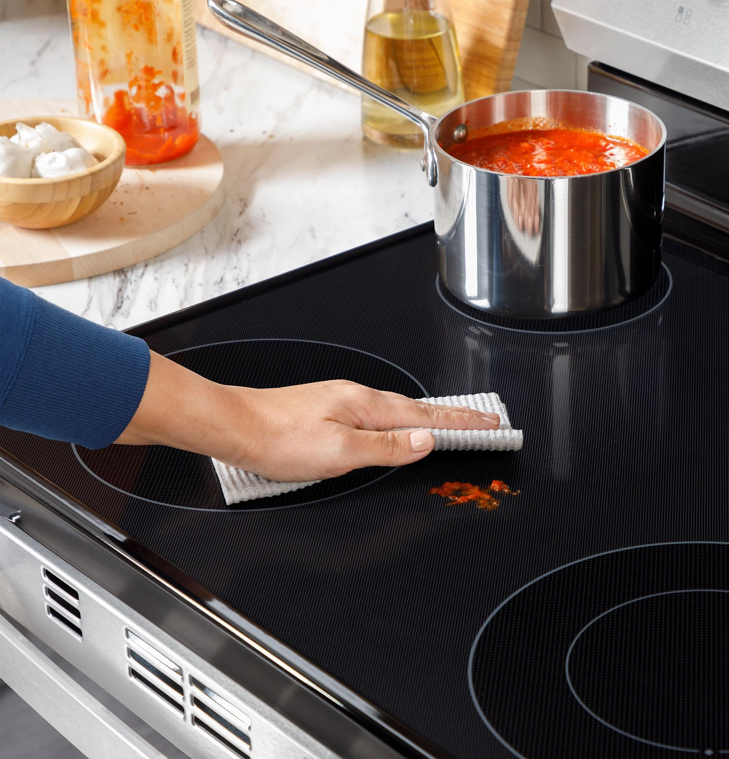GRF400PVWW GE® ENERGY STAR® 30" Free-Standing Electric Range - Image 10