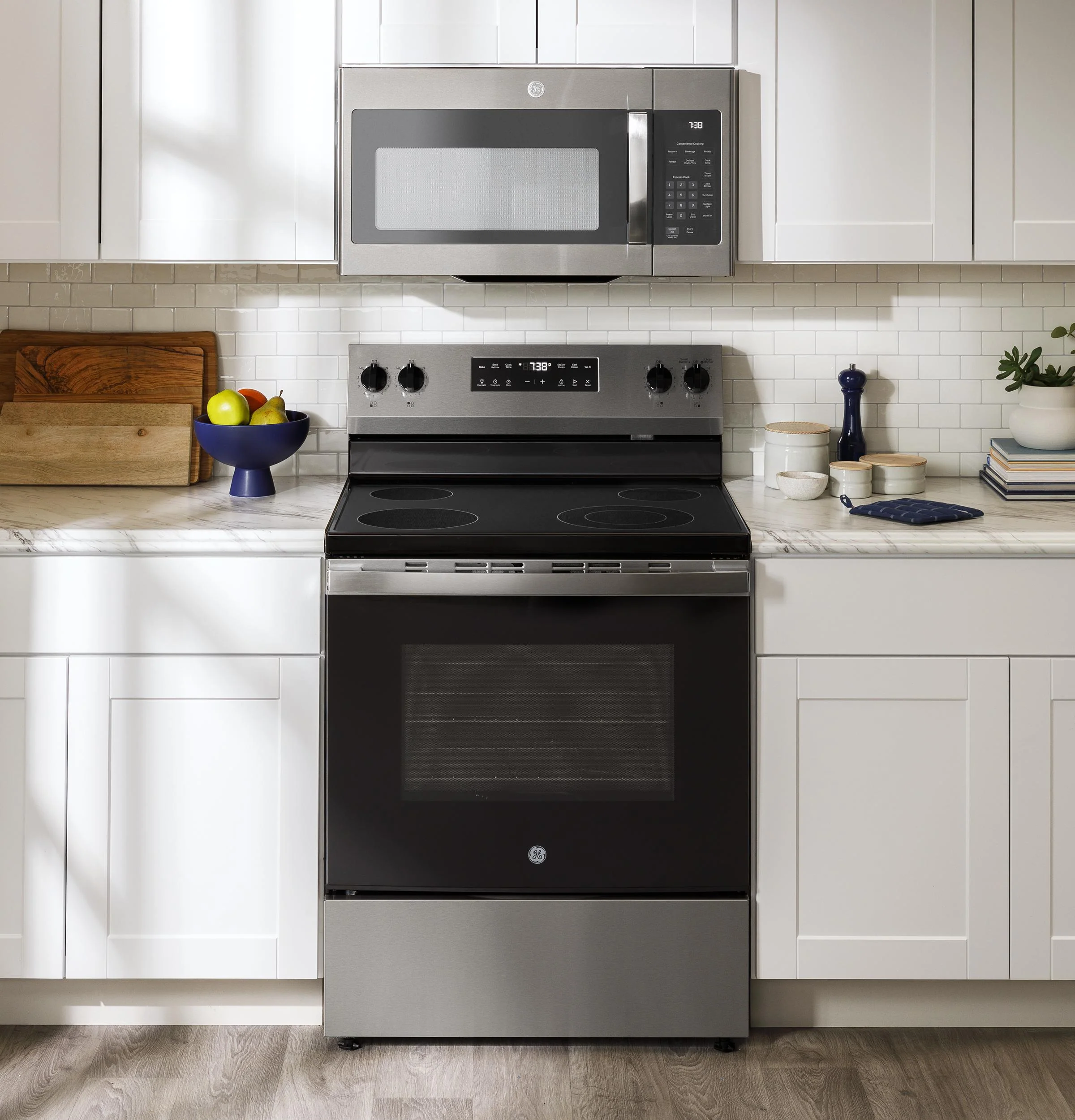 GRF400SVSS GE® ENERGY STAR® 30" Free-Standing Electric Range - Image 6