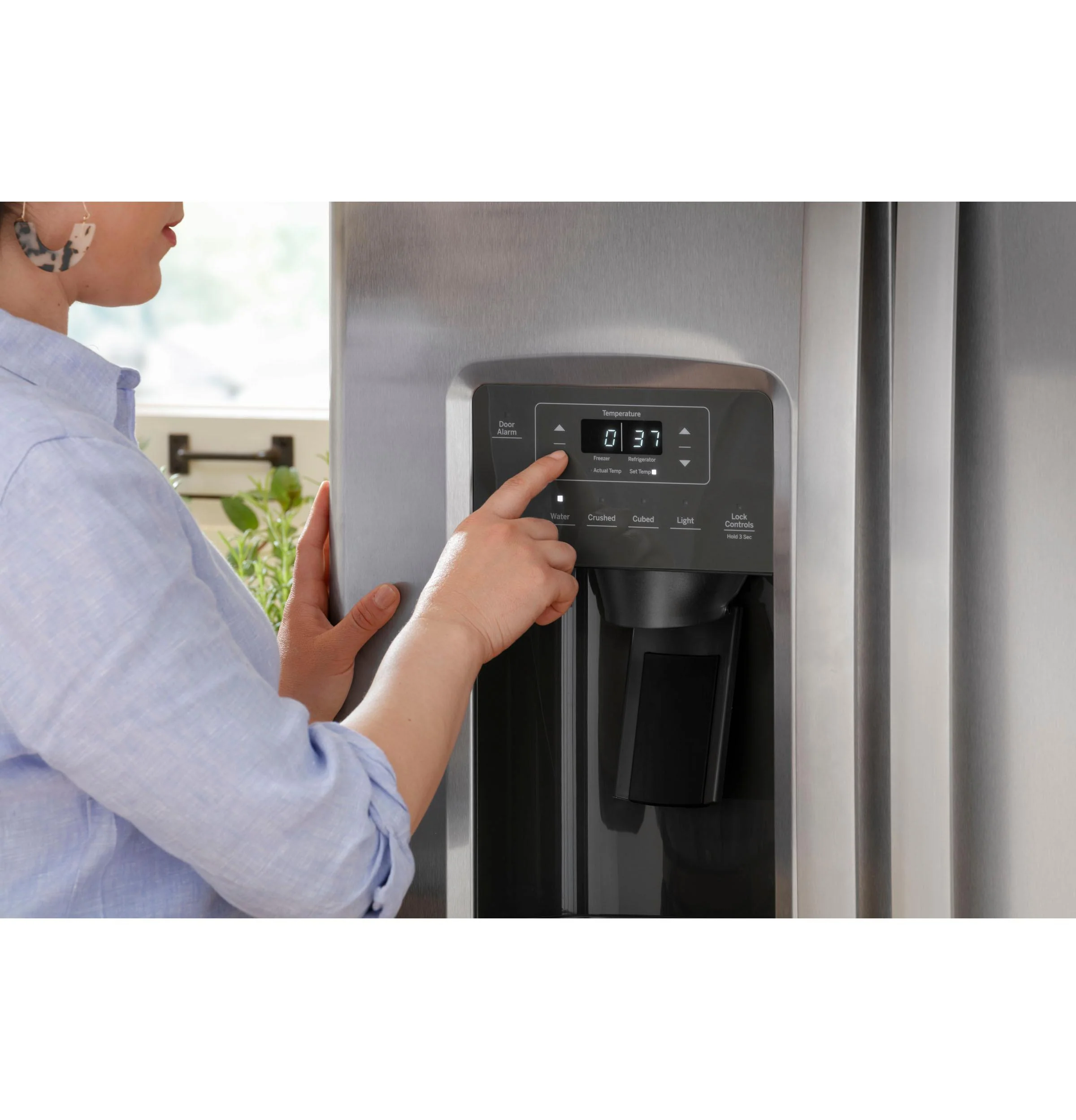 GE® 23.0 Cu. Ft. Side-By-Side Refrigerator - Image 13