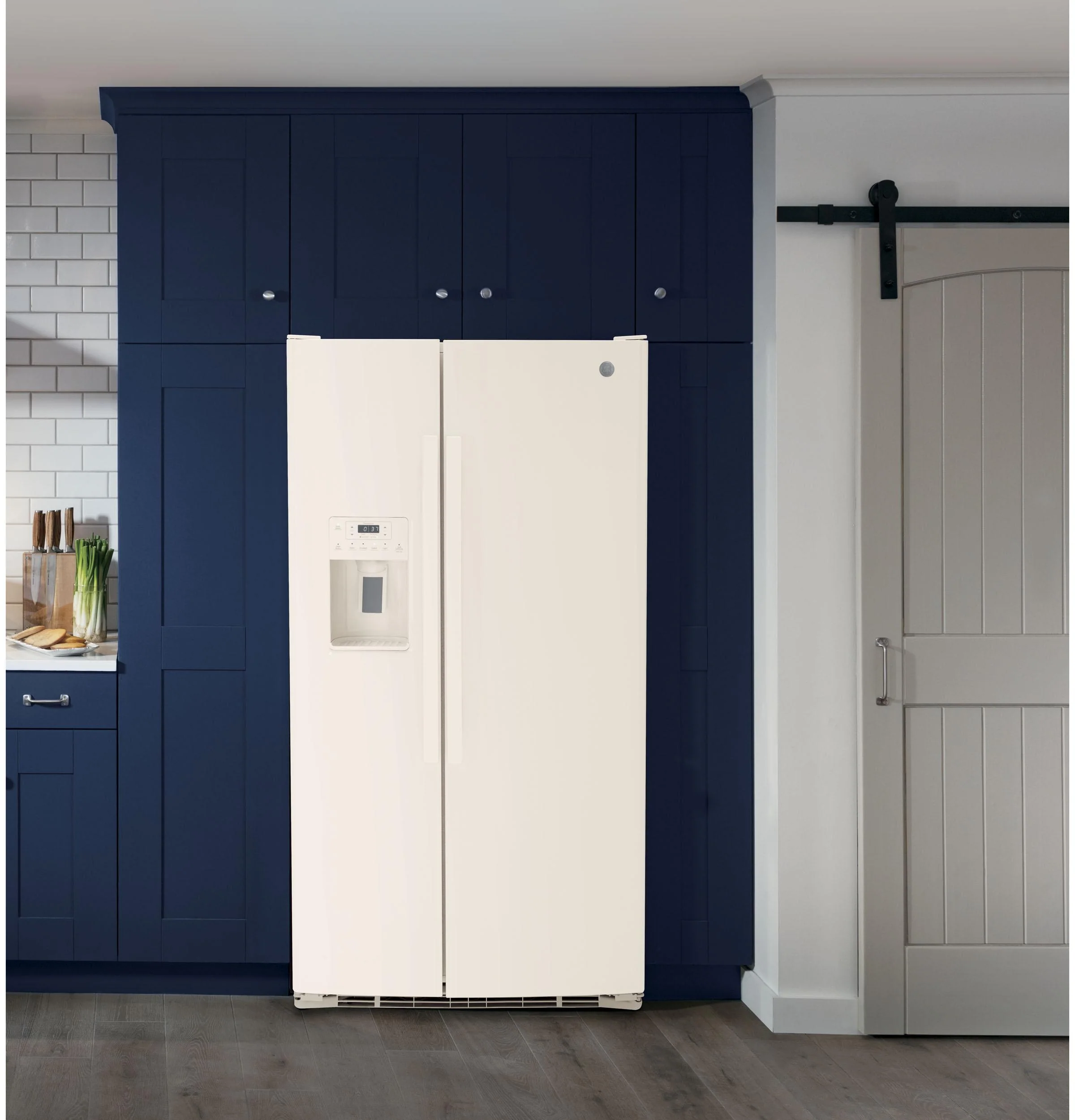 GE® 25.3 Cu. Ft. Side-By-Side Refrigerator - Image 7