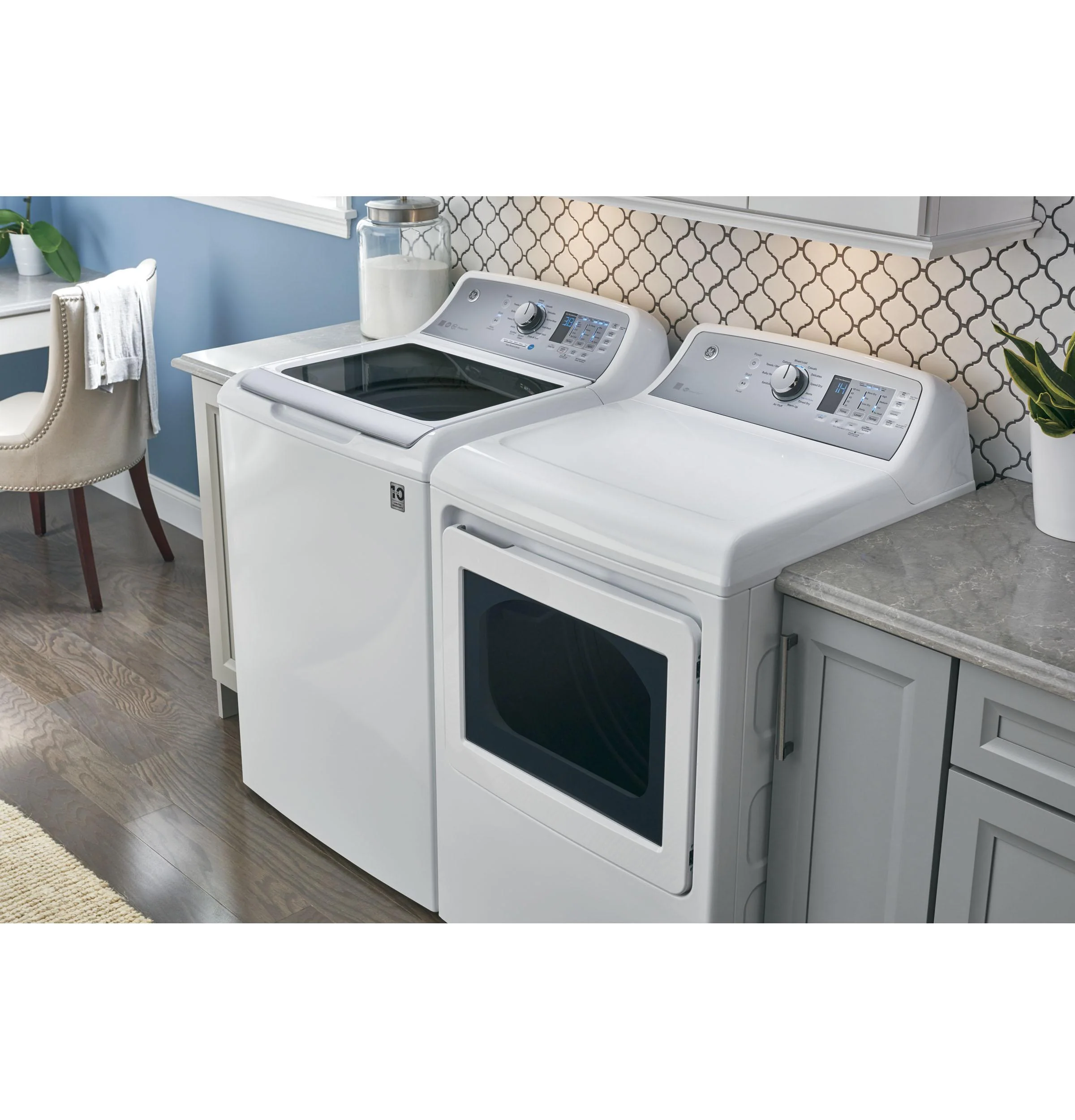 GE® 7.4 cu. ft. Capacity aluminized alloy drum Electric Dryer with Sensor Dry - Image 12