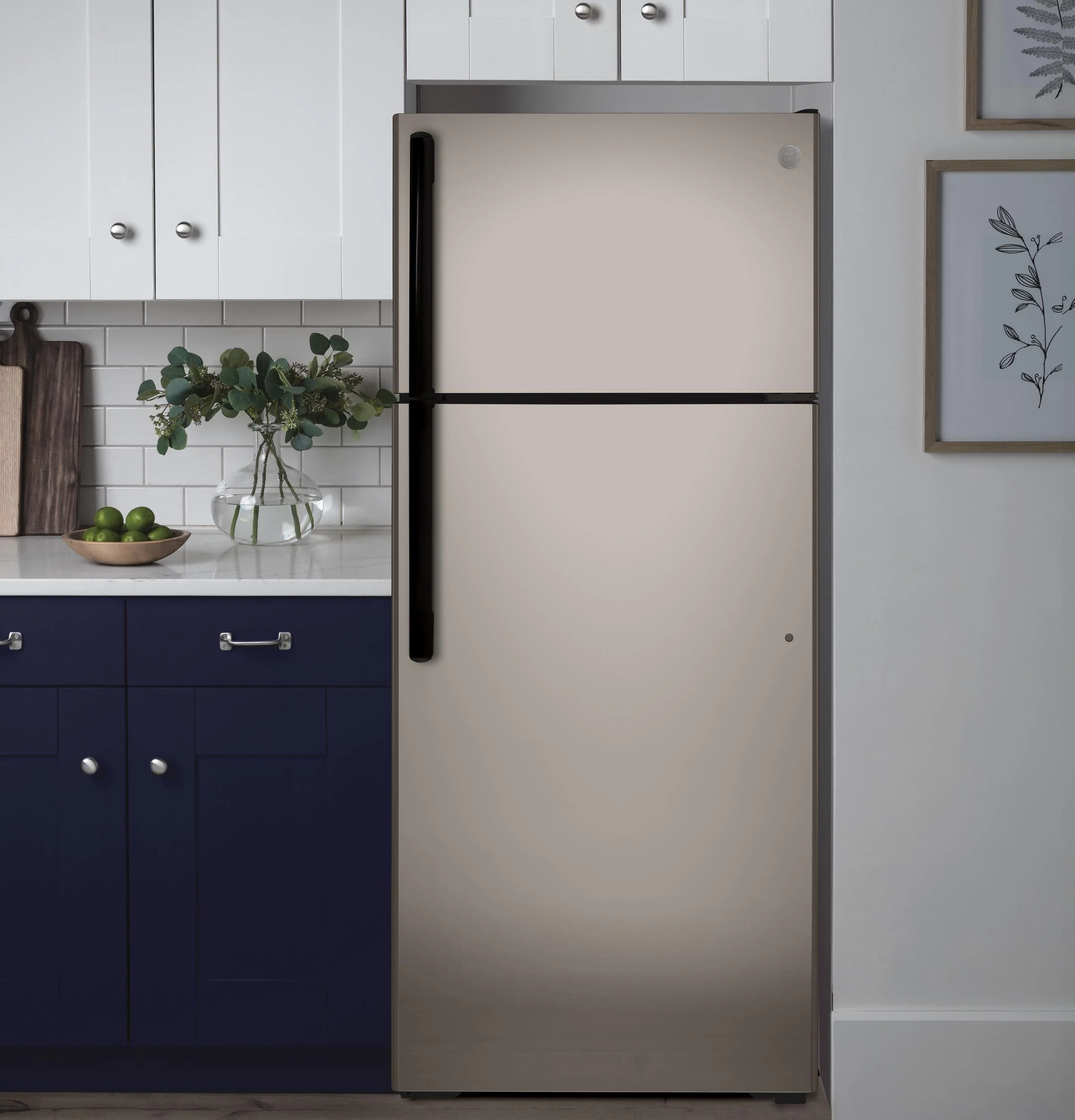 GTE18DCNRSA GE® ENERGY STAR® 17.5 Cu. Ft. Top-Freezer Refrigerator - Image 5