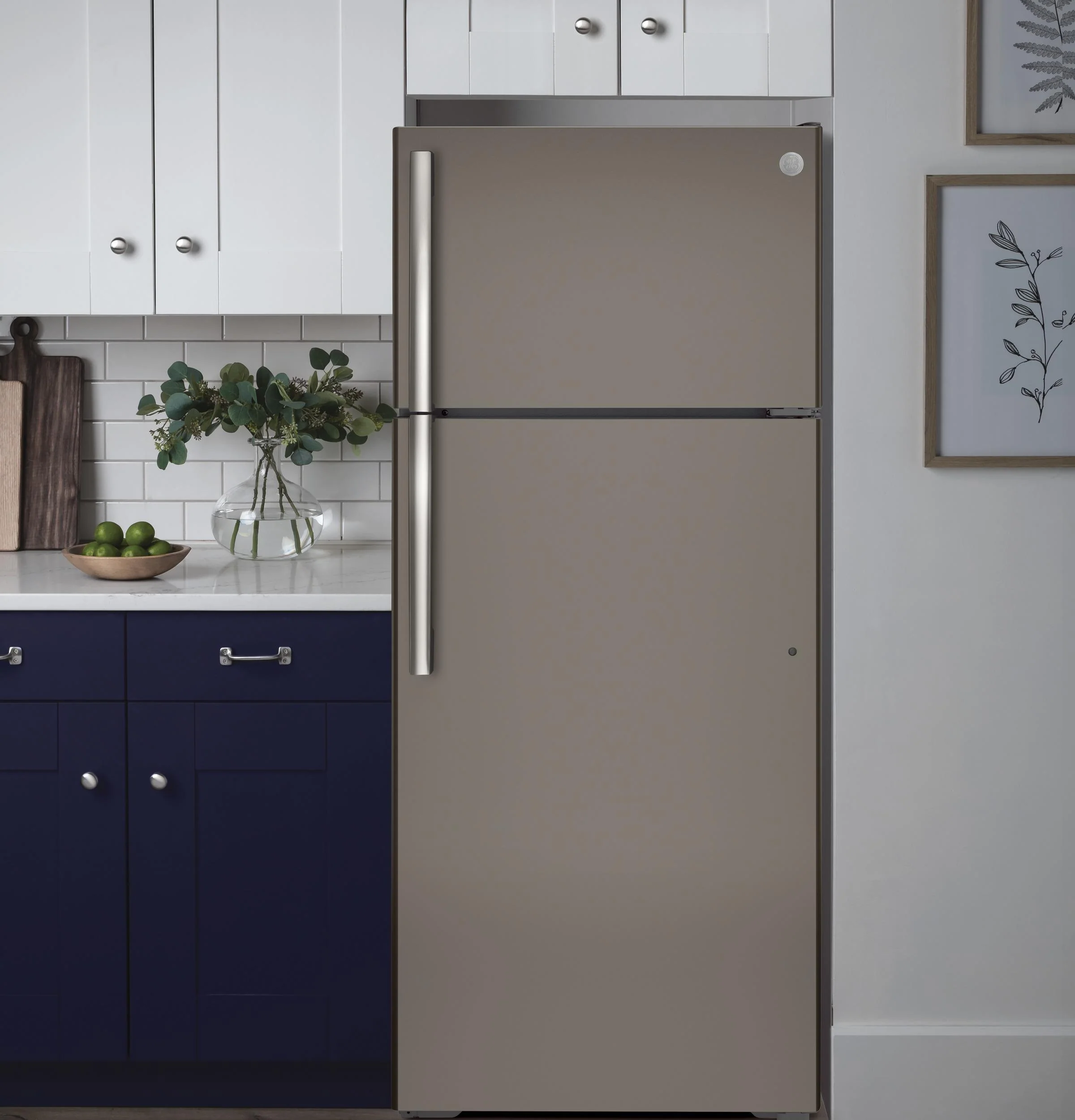 GTE18GMNRES GE® ENERGY STAR® 17.5 Cu. Ft. Top-Freezer Refrigerator - Image 6
