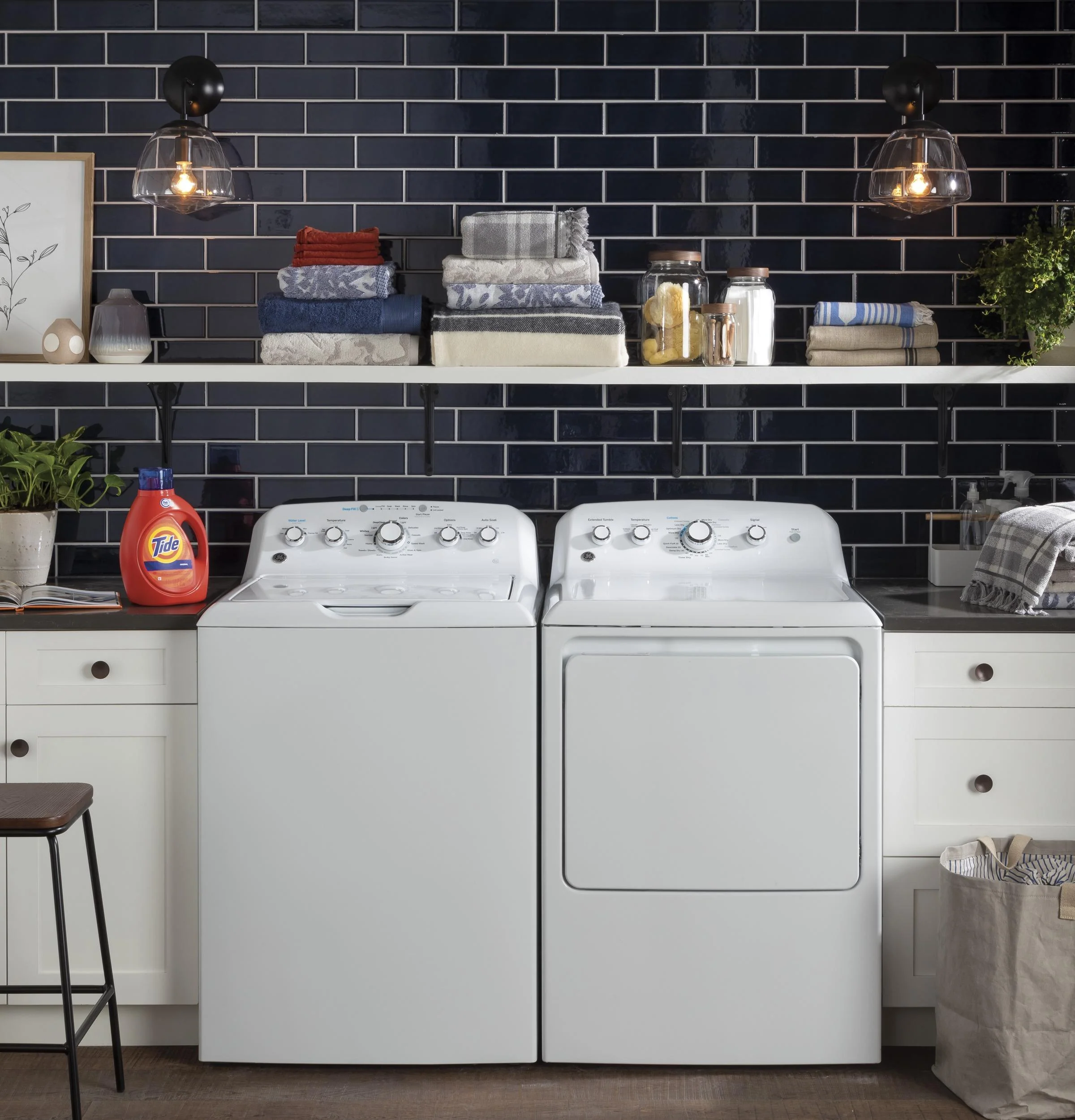 GE® 4.5 cu. ft. Capacity Washer with Stainless Steel Basket - Image 13