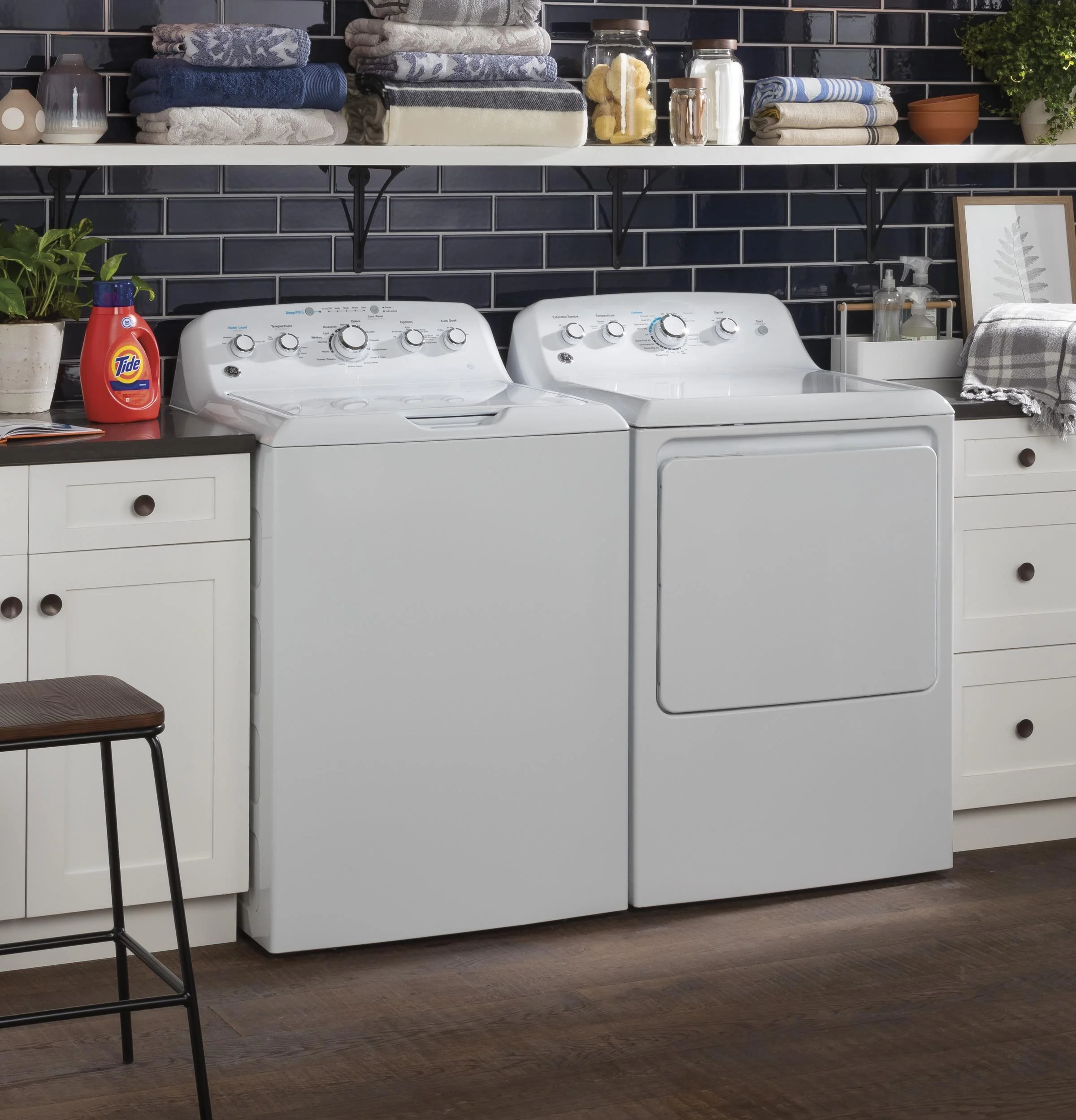 GE® 4.5 cu. ft. Capacity Washer with Stainless Steel Basket - Image 14