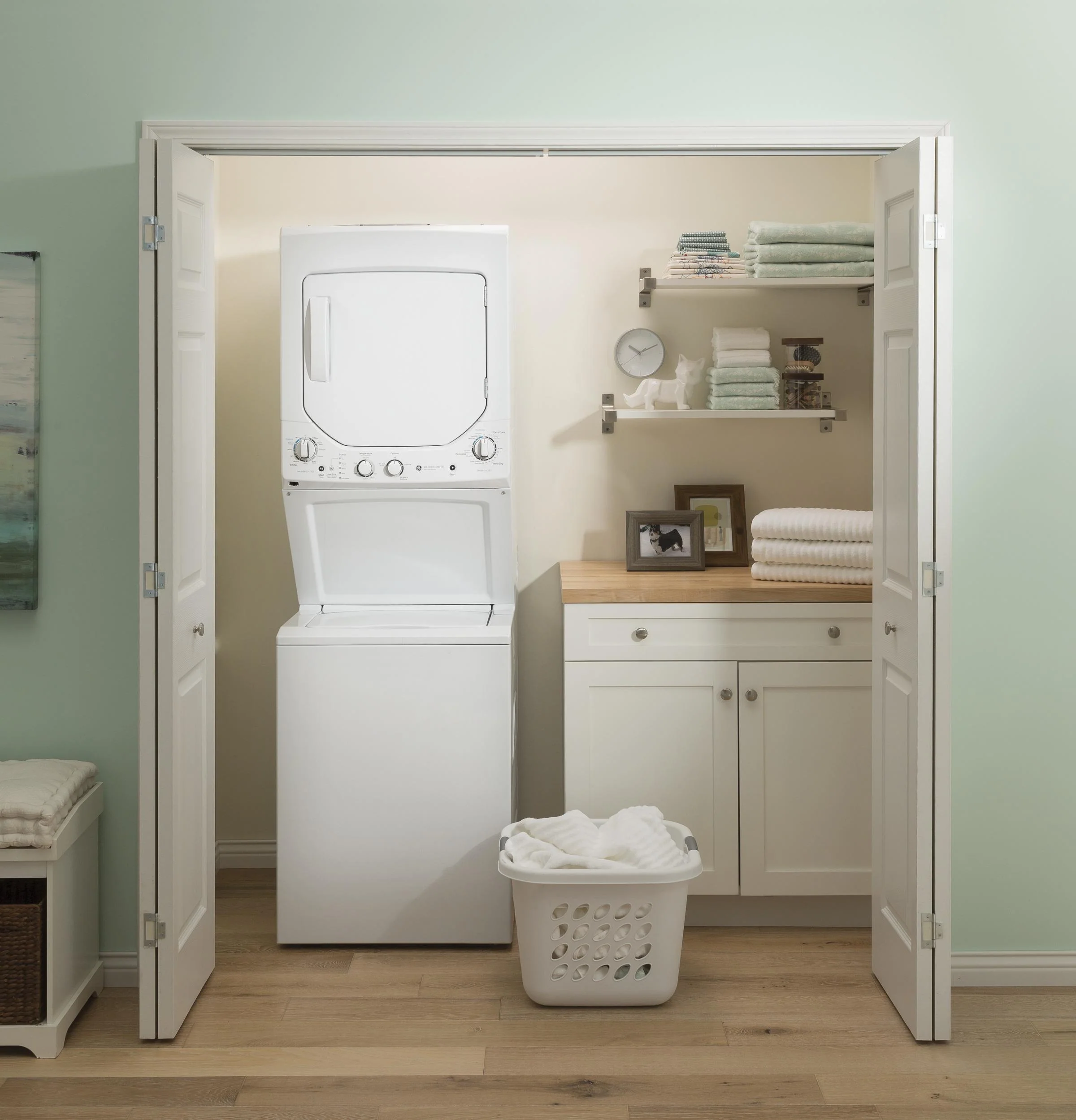 GUD24ESSMWW GE Unitized Spacemaker® 2.3 cu. ft. Capacity Washer with Stainless Steel Basket and 4.4 cu. ft. Capacity Electric Dryer - Image 11