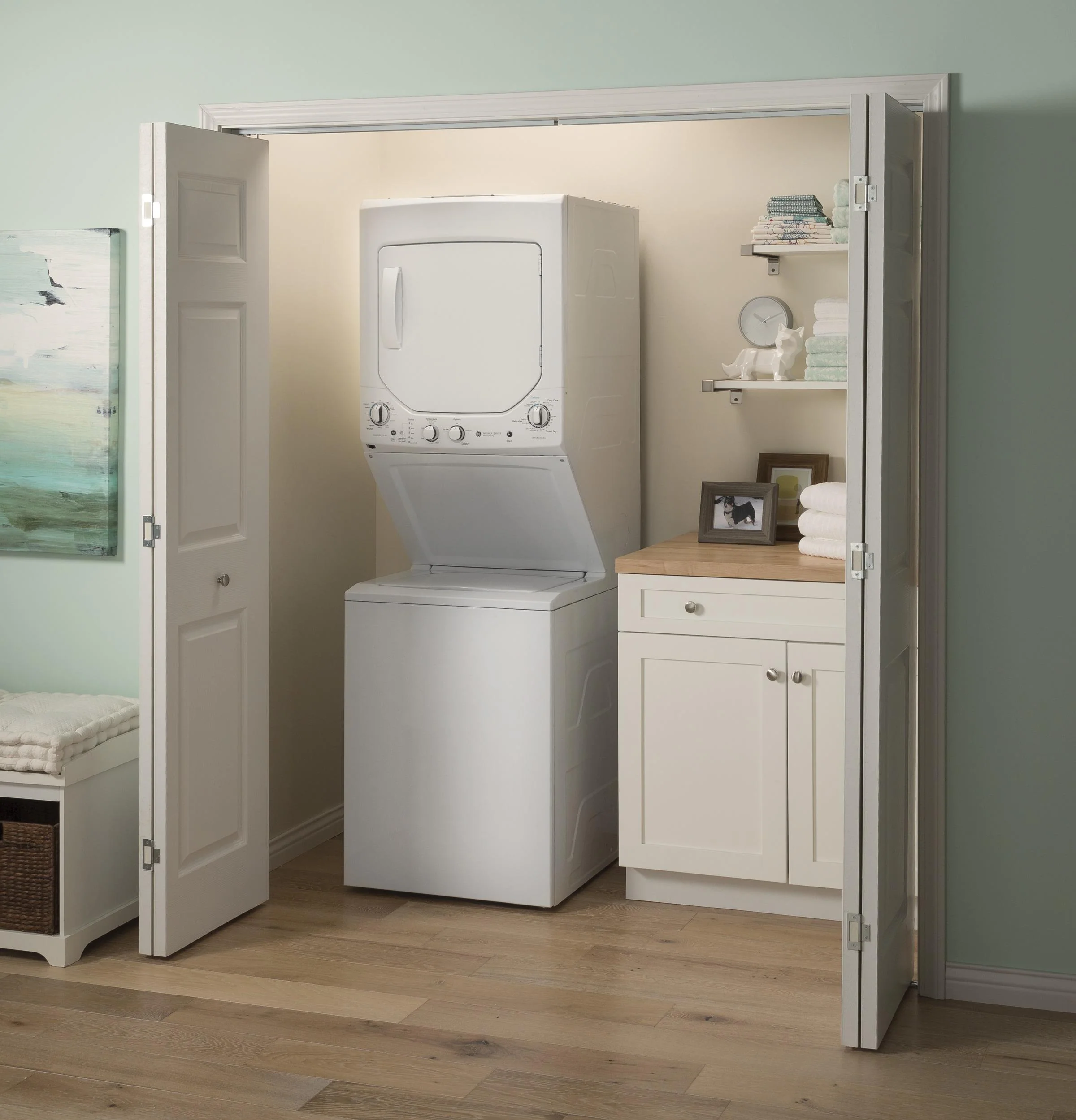 GUD24GSSMWW GE Unitized Spacemaker® 2.3 cu. ft. Capacity Washer with Stainless Steel Basket and 4.4 cu. ft. Capacity Gas Dryer - Image 10