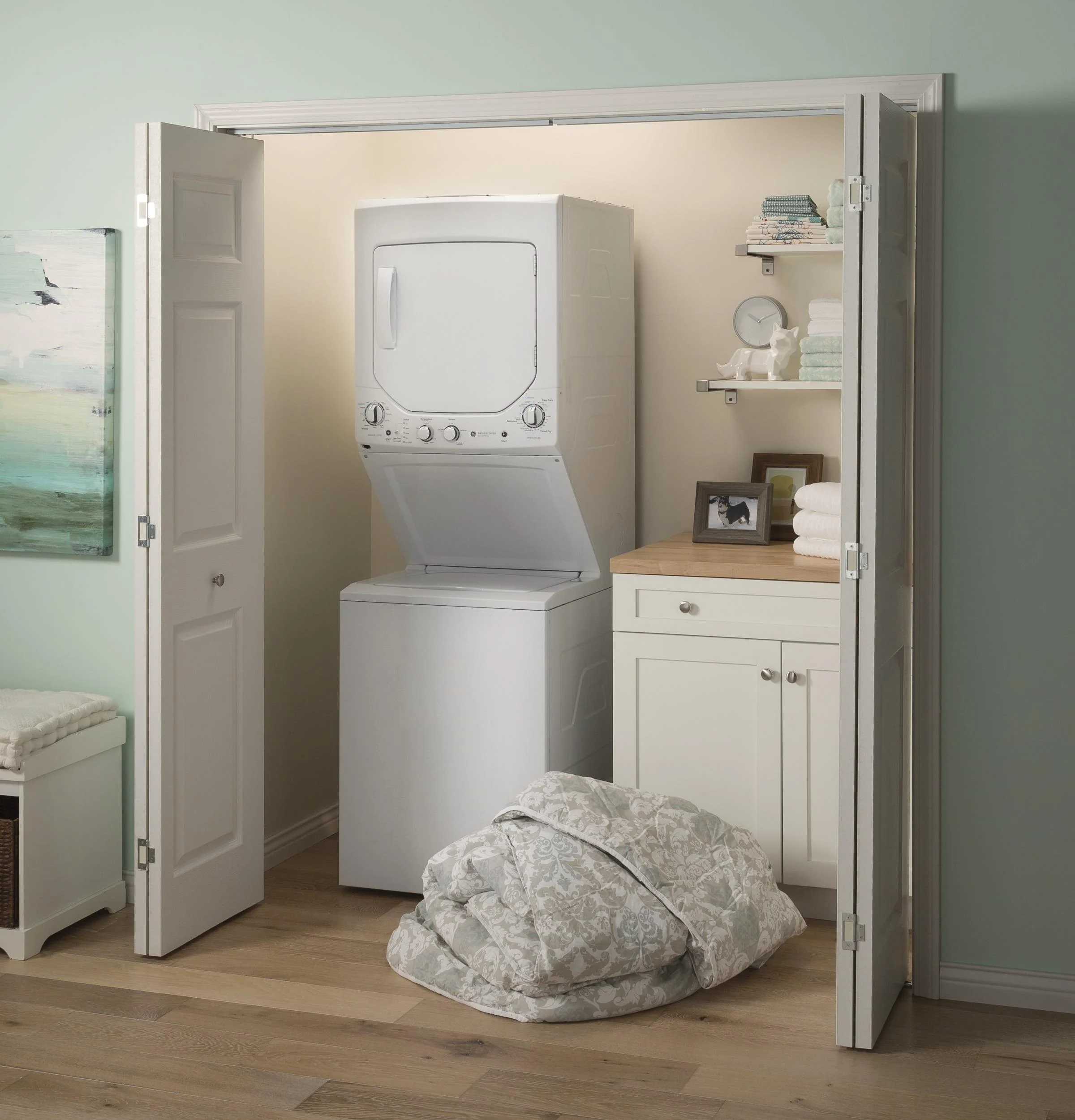 GUD24GSSMWW GE Unitized Spacemaker® 2.3 cu. ft. Capacity Washer with Stainless Steel Basket and 4.4 cu. ft. Capacity Gas Dryer - Image 15