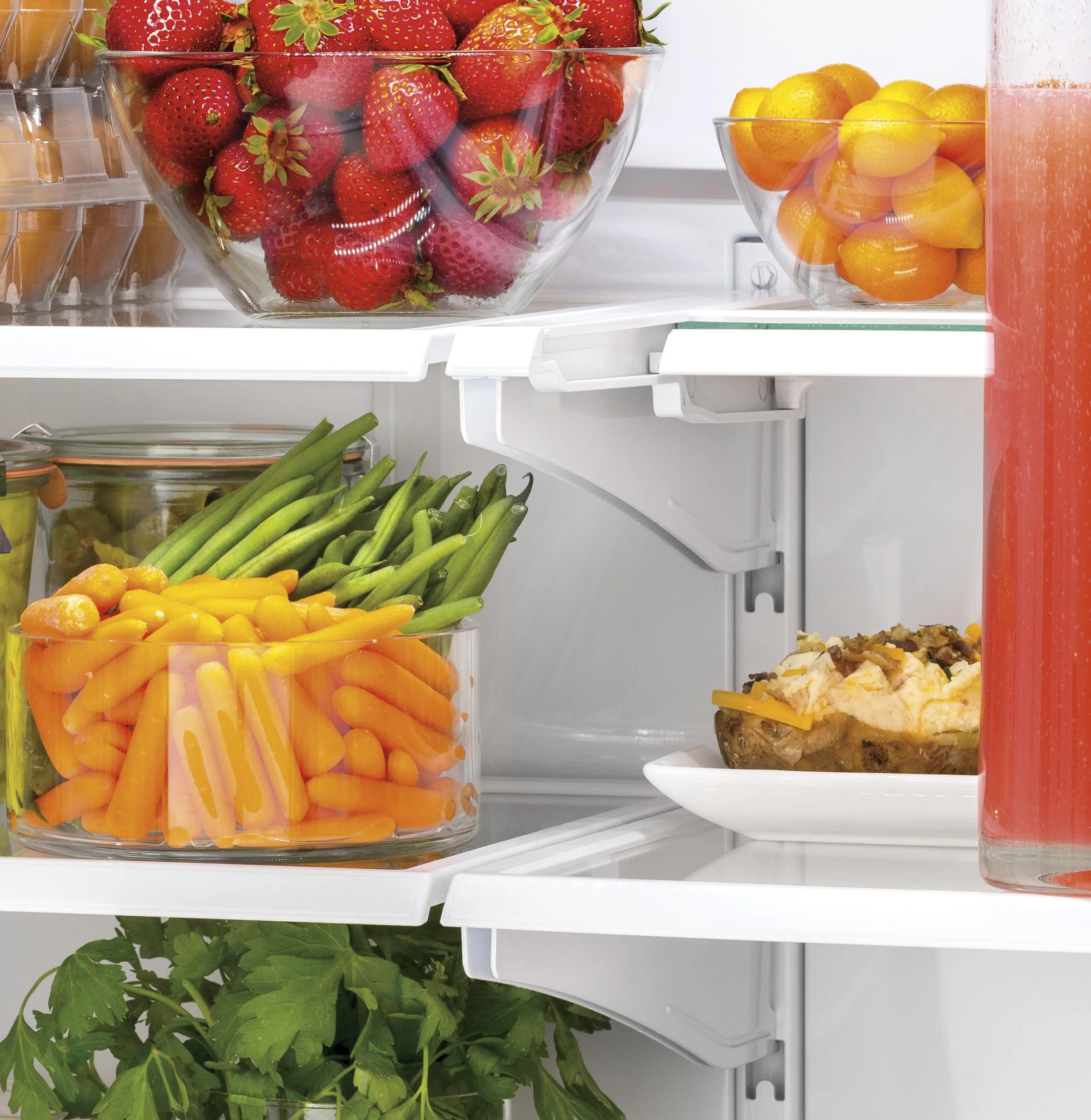 GWE19JGLBB GE® ENERGY STAR® 18.6 Cu. Ft. Counter-Depth French-Door Refrigerator - Image 7