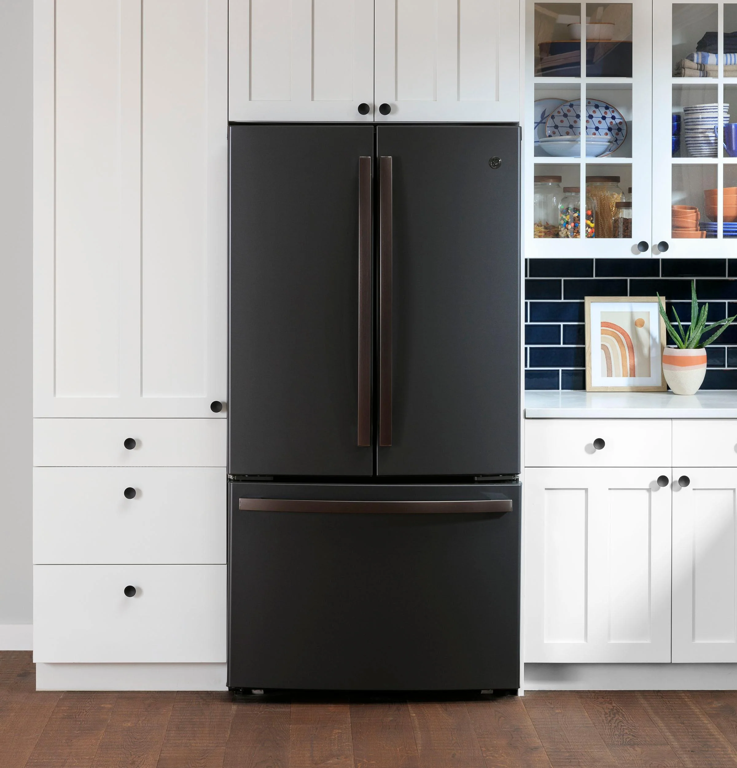 GE® ENERGY STAR® 23.1 Cu. Ft. Counter-Depth French-Door Refrigerator - Image 16