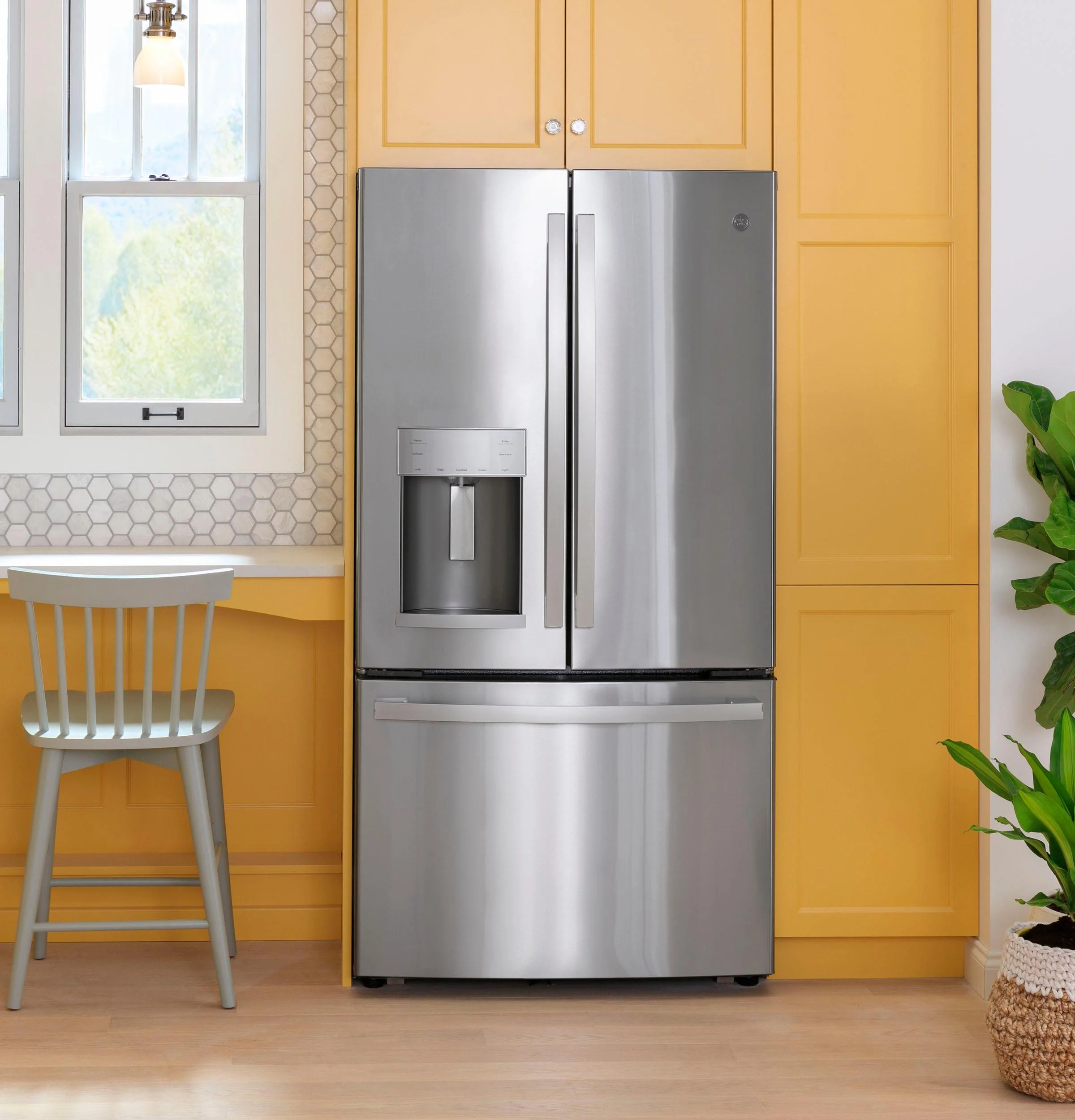 GYE22GYNFS GE ENERGY STAR 22.1 Cu. Ft. Counter-Depth Fingerprint Resistant French-Door Refrigerator - Image 34