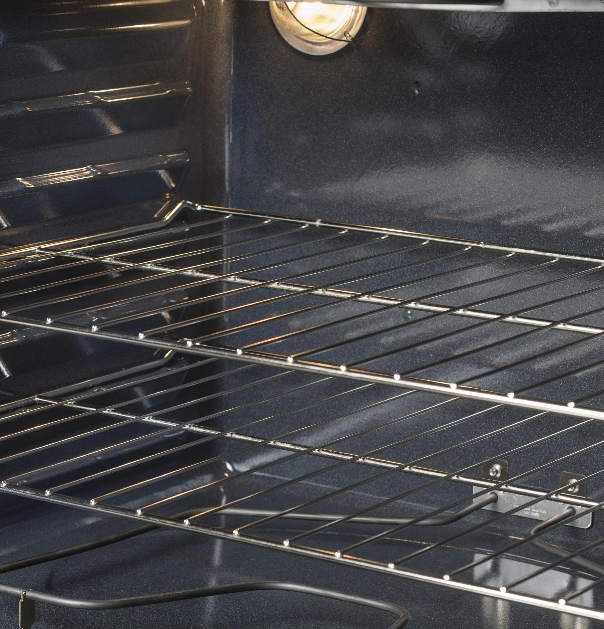 GE 30" Free-standing Electric Radiant Smooth Cooktop Range - Image 7