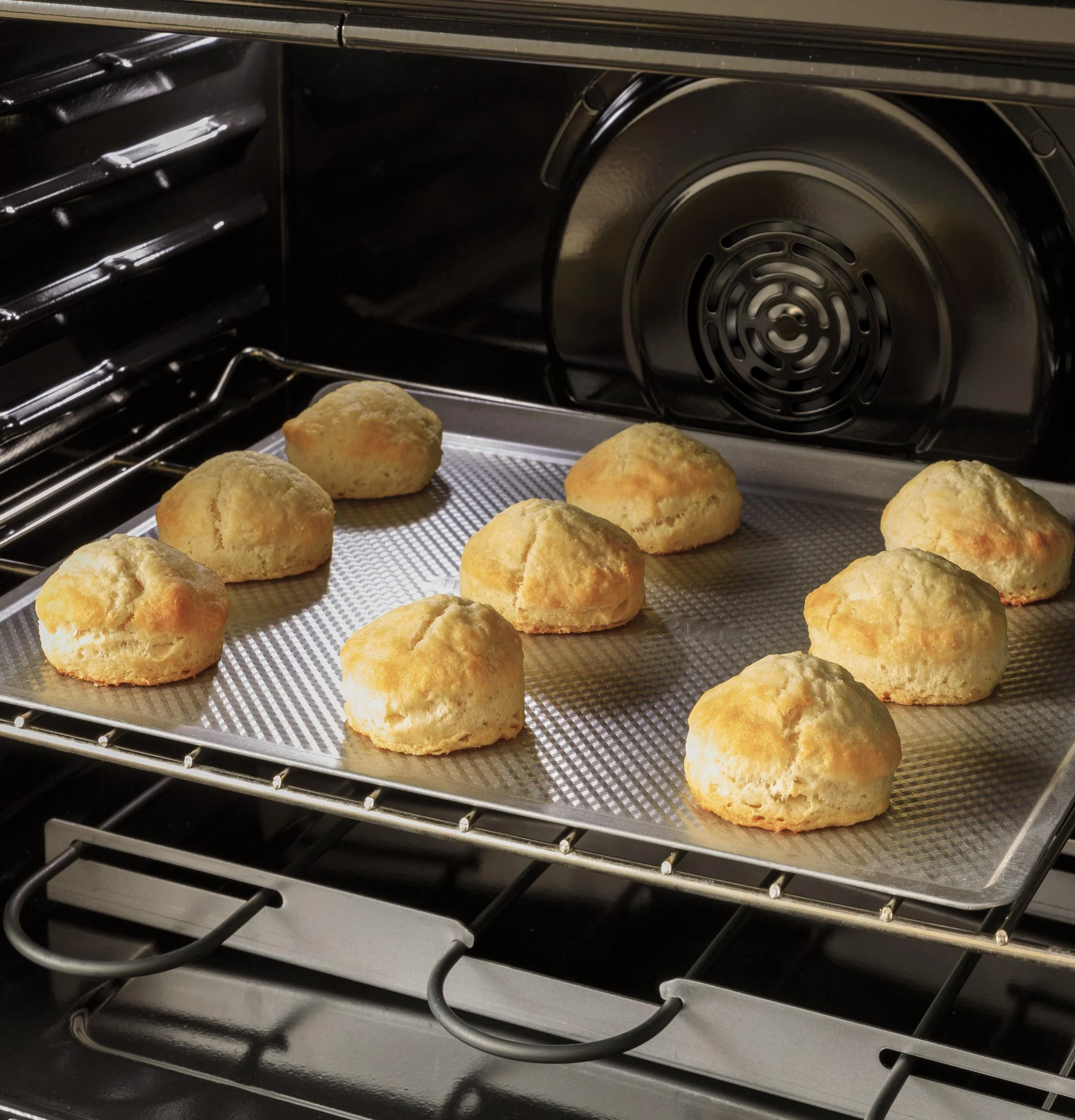 GE® 30" Free-Standing Electric Convection Range - Image 37
