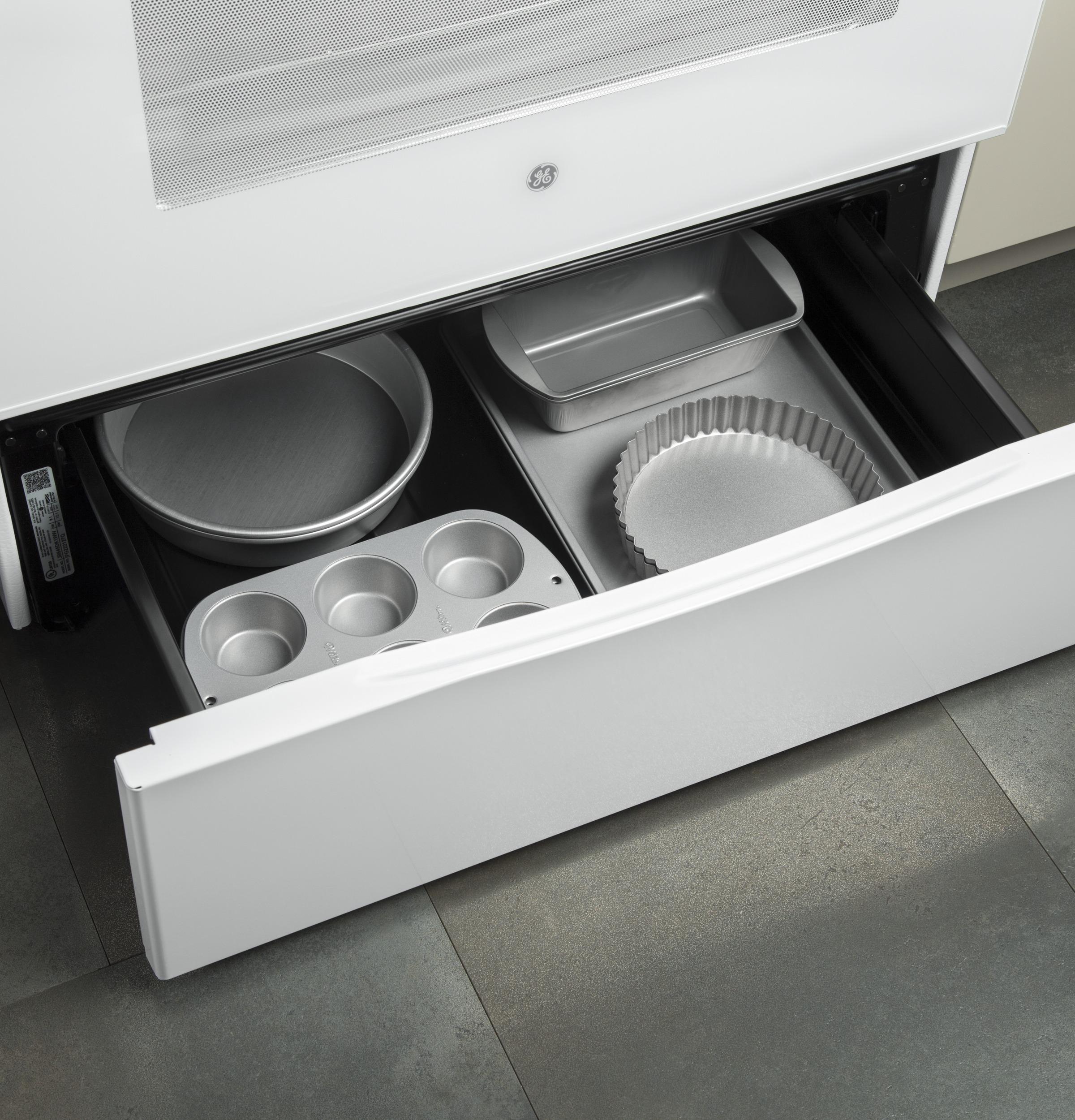 GE® 30" Free-Standing Electric Range - Image 6