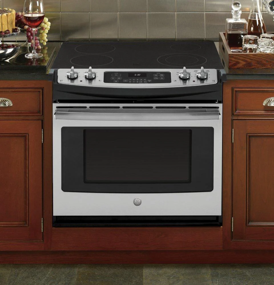 GE® 30" Drop-In Electric Range - Image 3