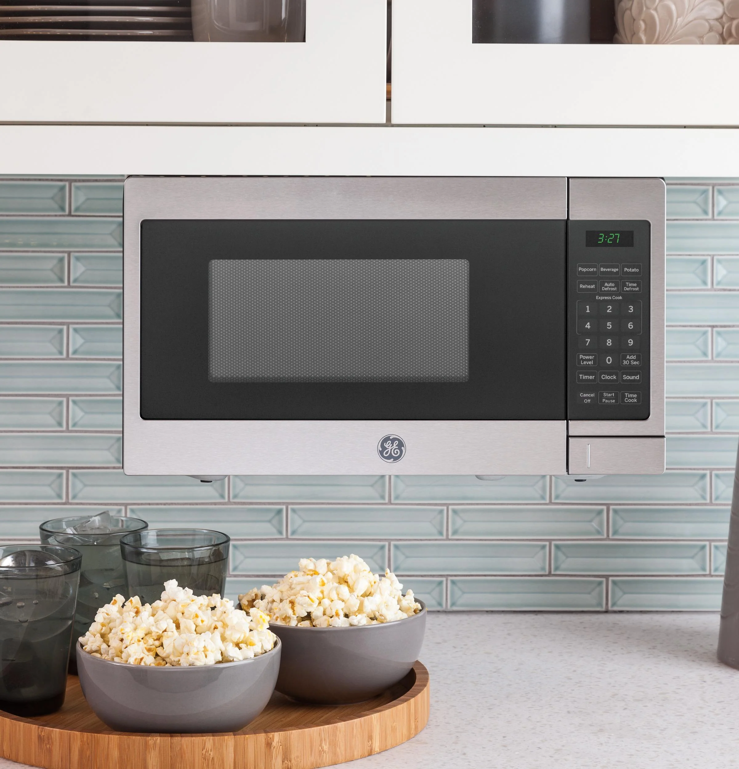 GE® 0.7 Cu. Ft. Spacemaker® Countertop Microwave Oven - Image 3