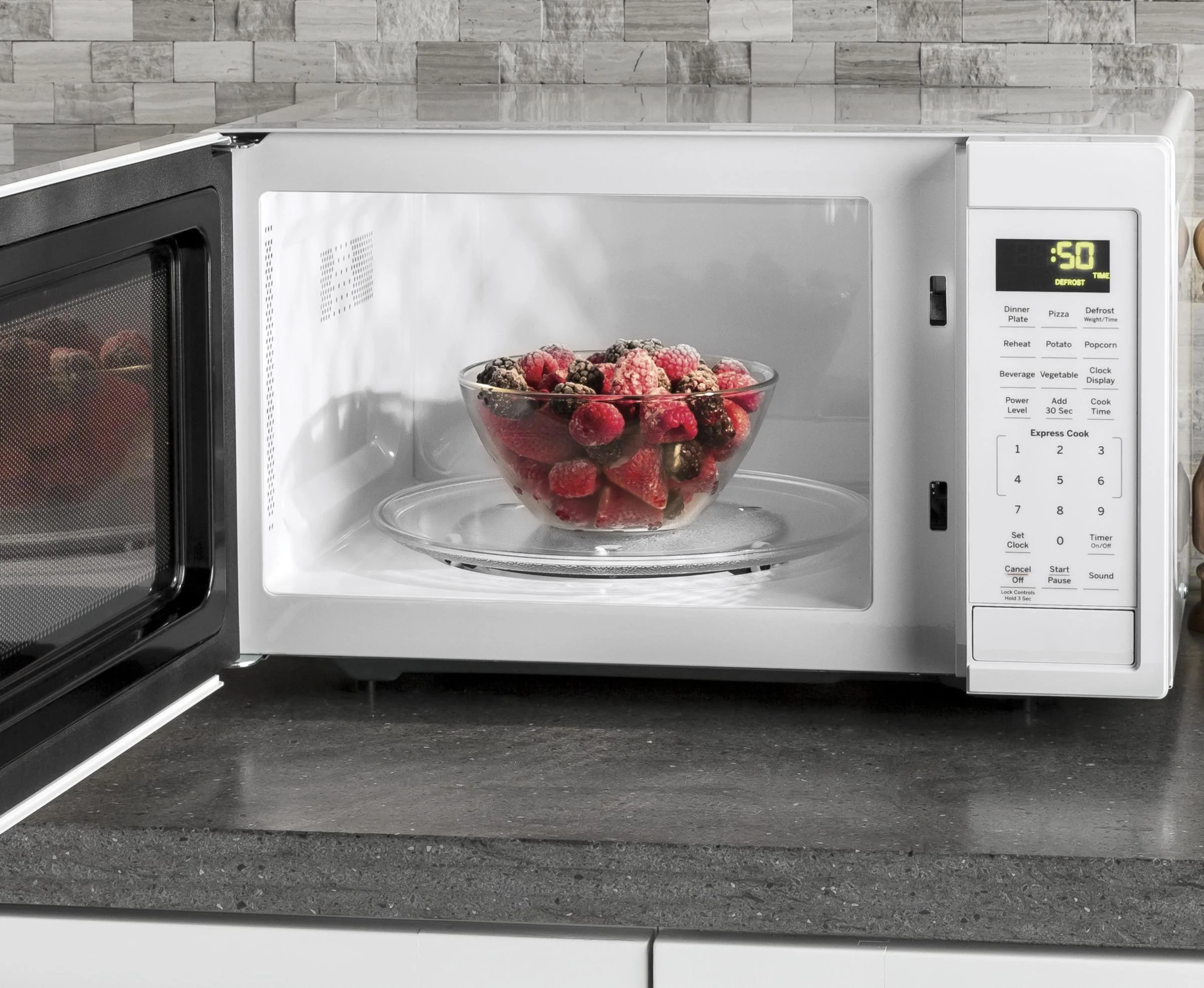 JES1095DMWW GE® 0.9 Cu. Ft. Capacity Countertop Microwave Oven - Image 7