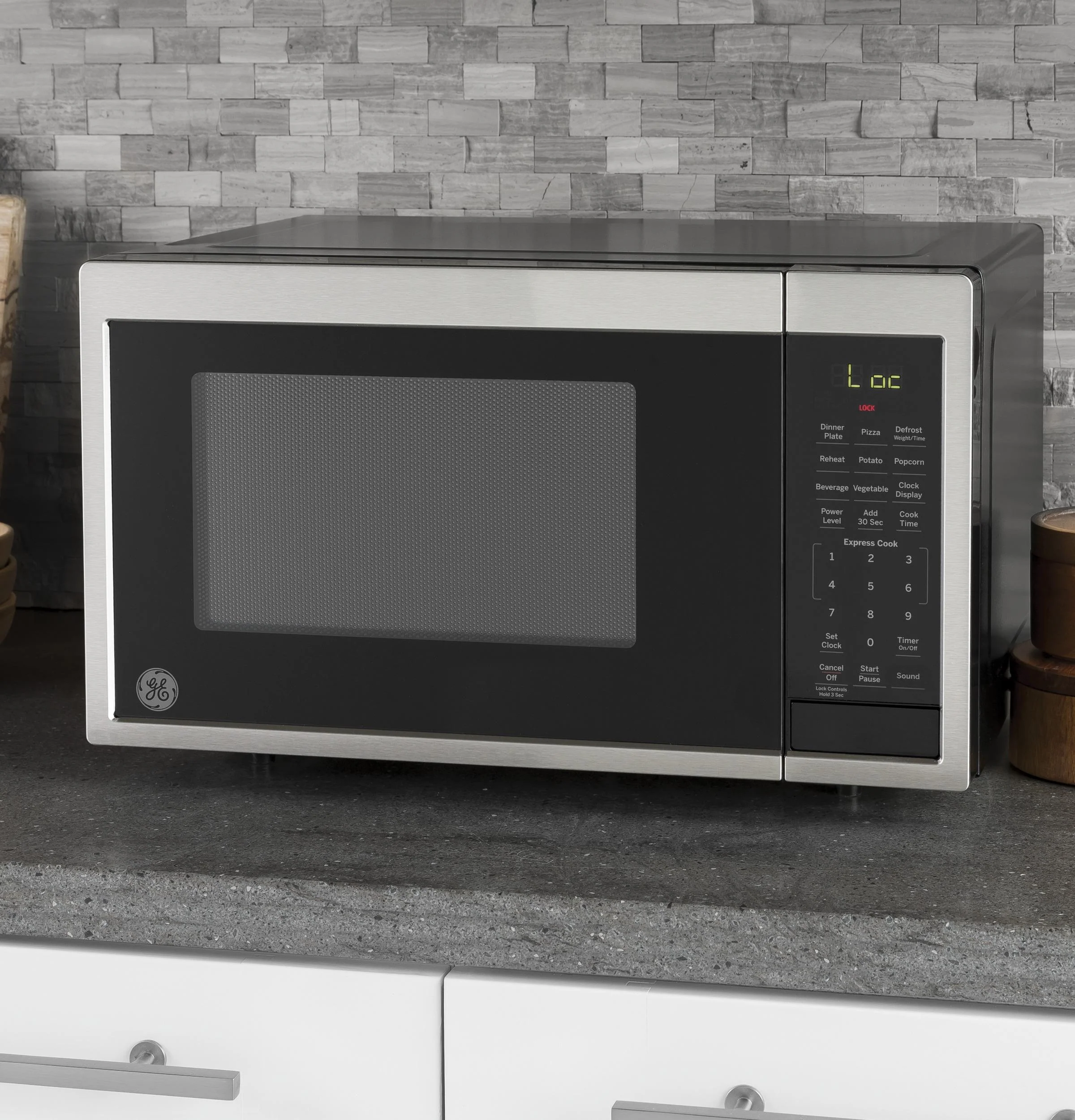 GE® 0.9 Cu. Ft. Capacity Countertop Microwave Oven - Image 6