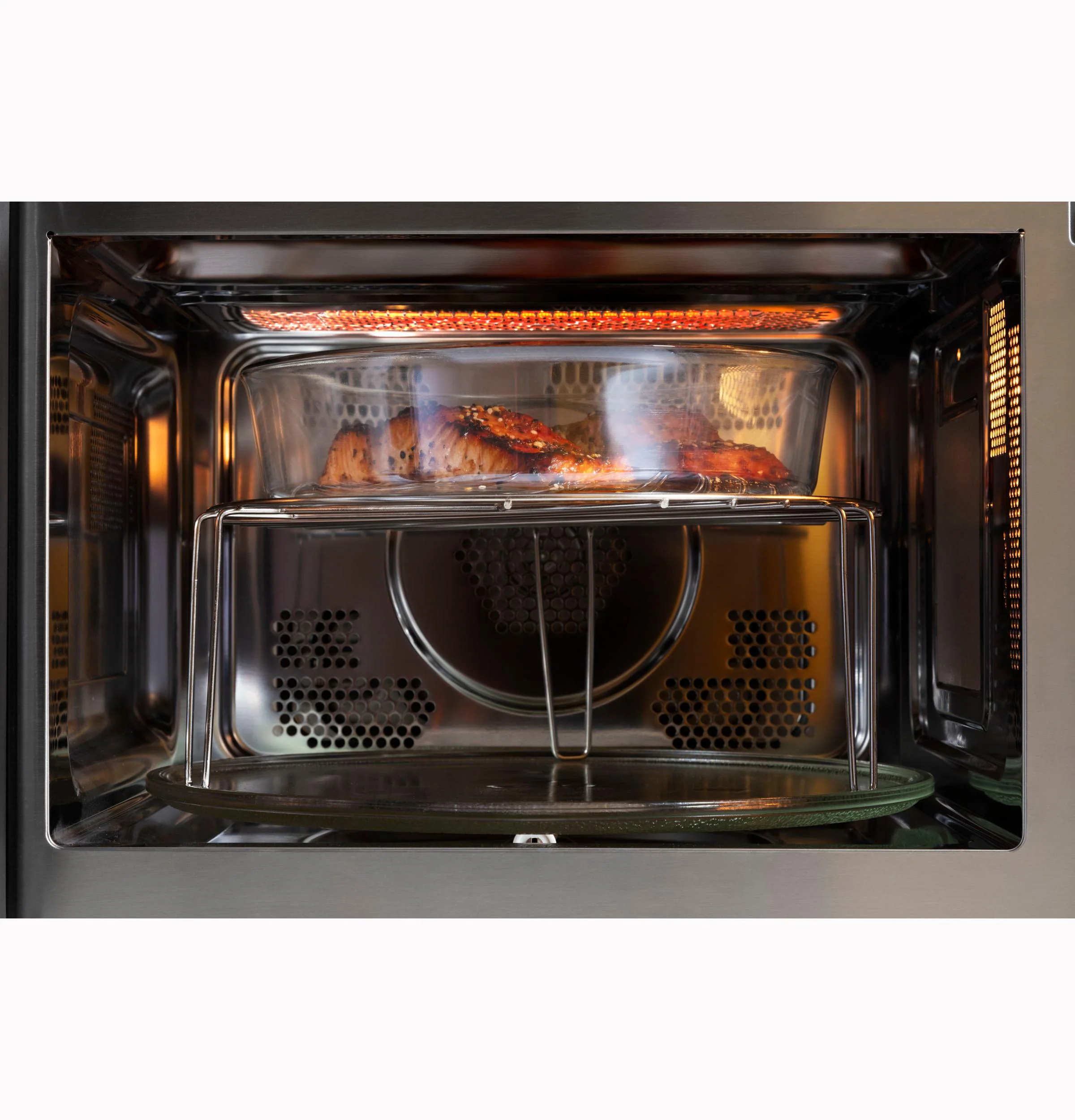 GE® 1.0 Cu. Ft. Capacity Countertop Convection Microwave Oven with Air Fry - Image 11