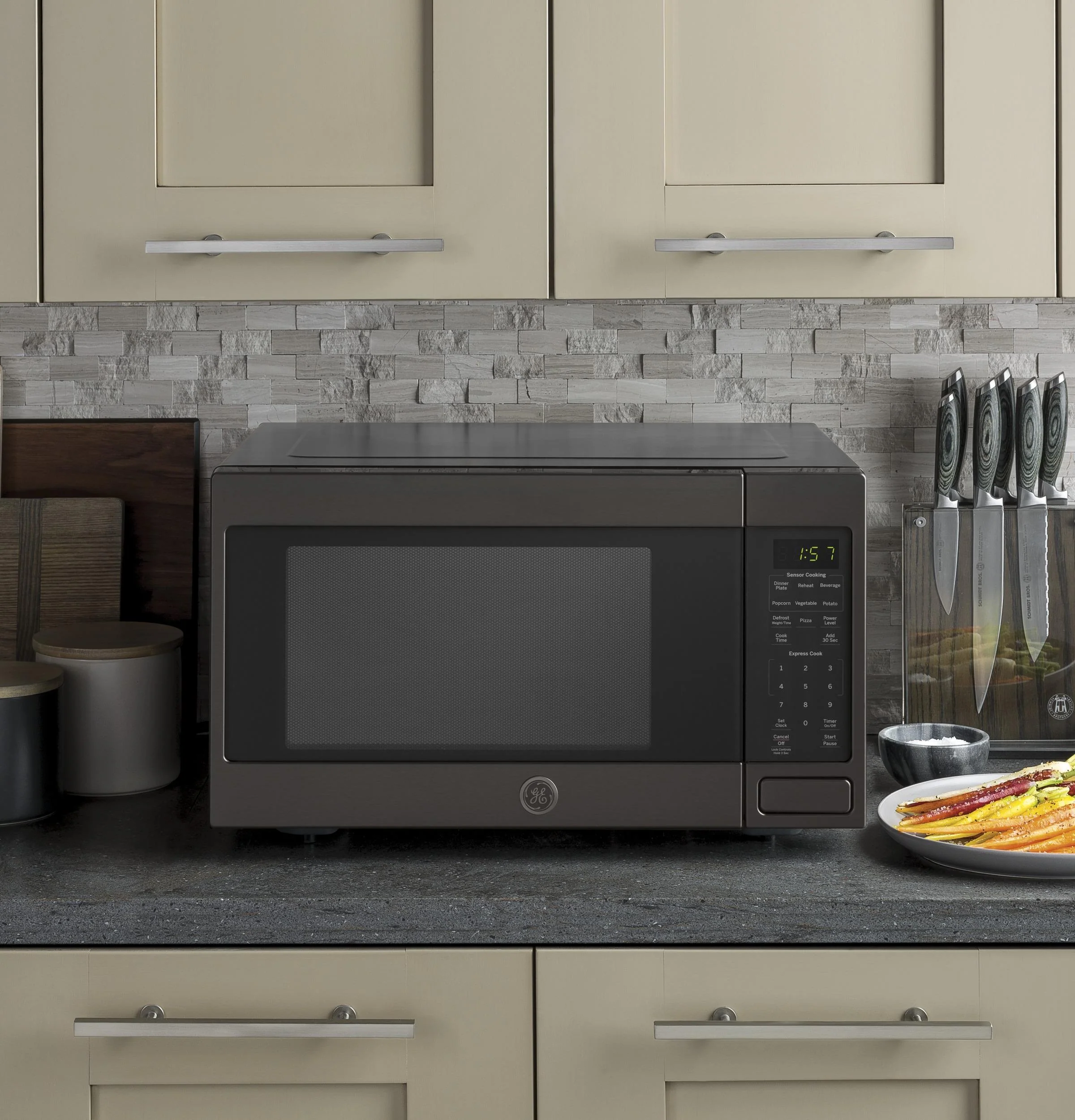 GE® 1.6 Cu. Ft. Countertop Microwave Oven - Image 5