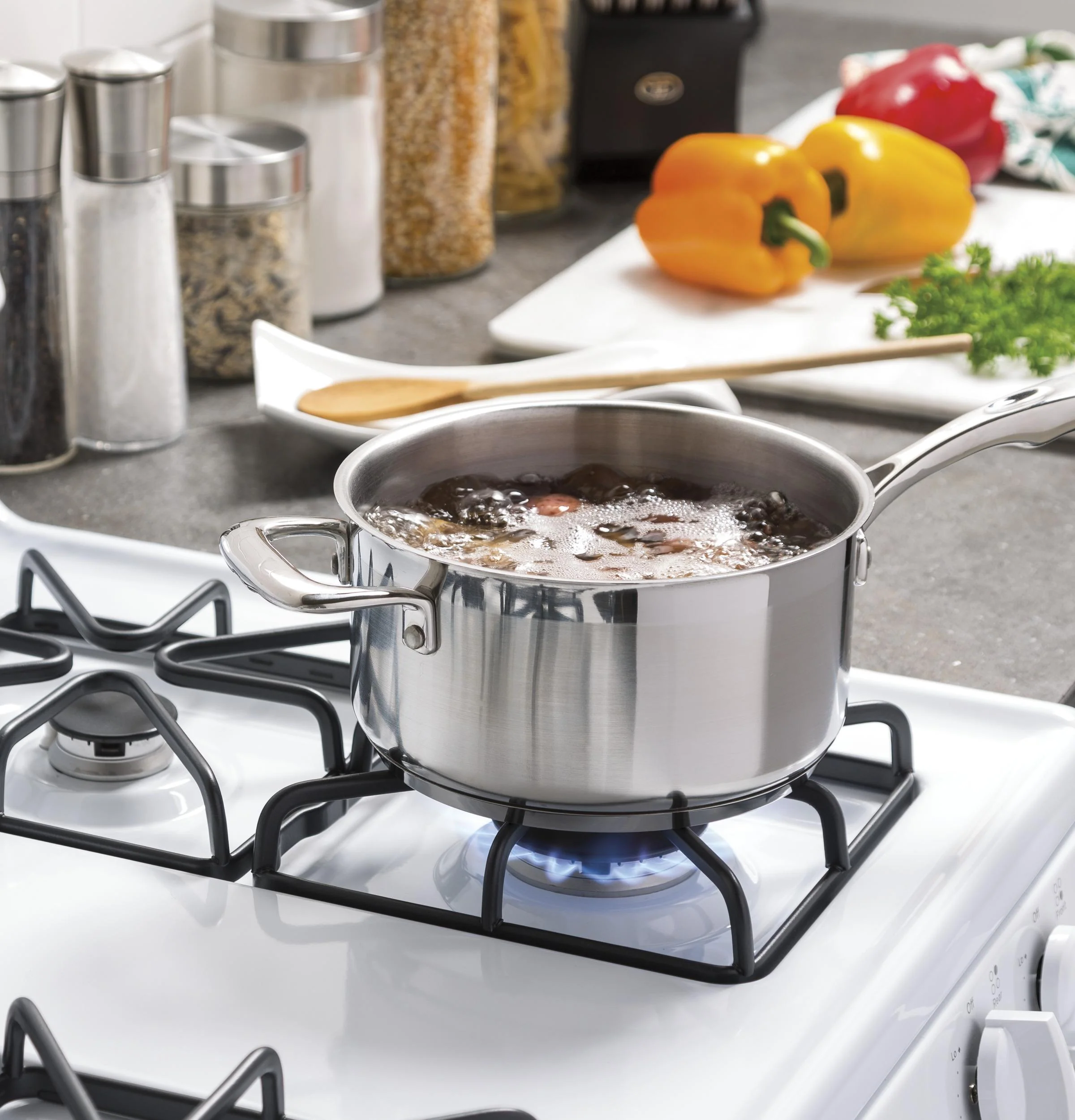 GE® 30" Free-Standing Gas Range - Image 8