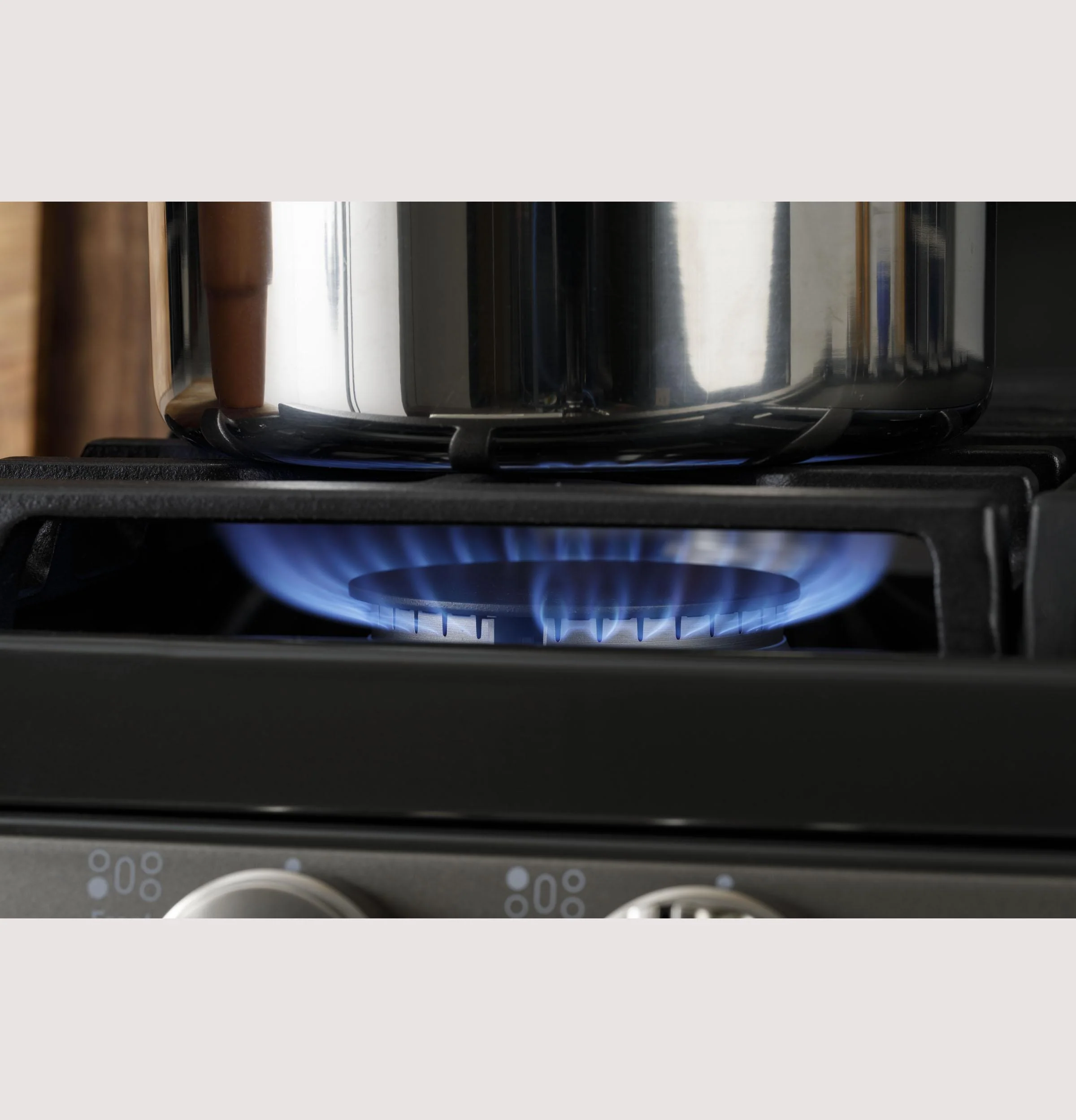 JGB735DPBB GE® 30" Free-Standing Gas Convection Range with No Preheat Air Fry - Image 9