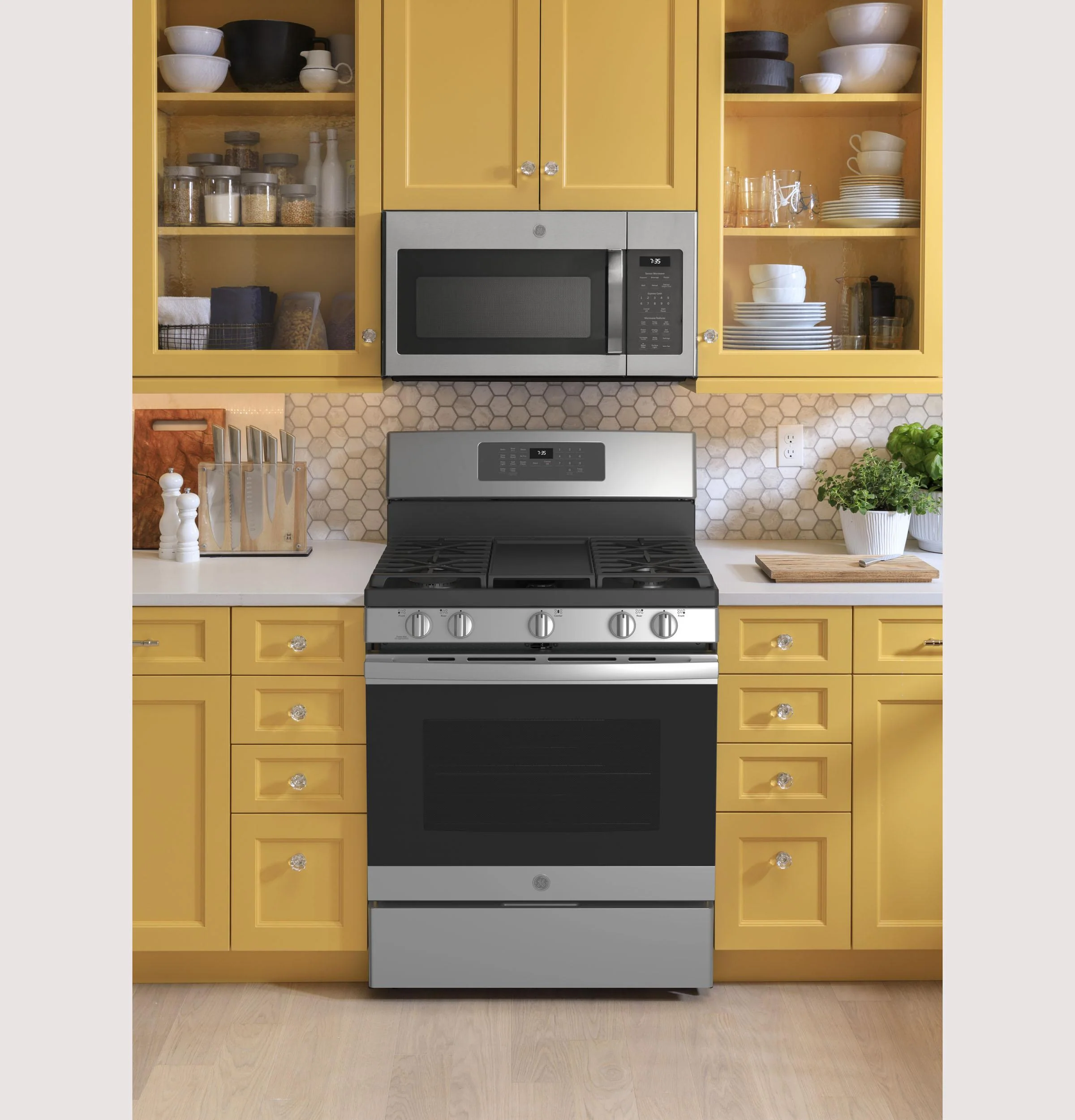 JGB735SPSS GE® 30" Free-Standing Gas Convection Range with No Preheat Air Fry - Image 21