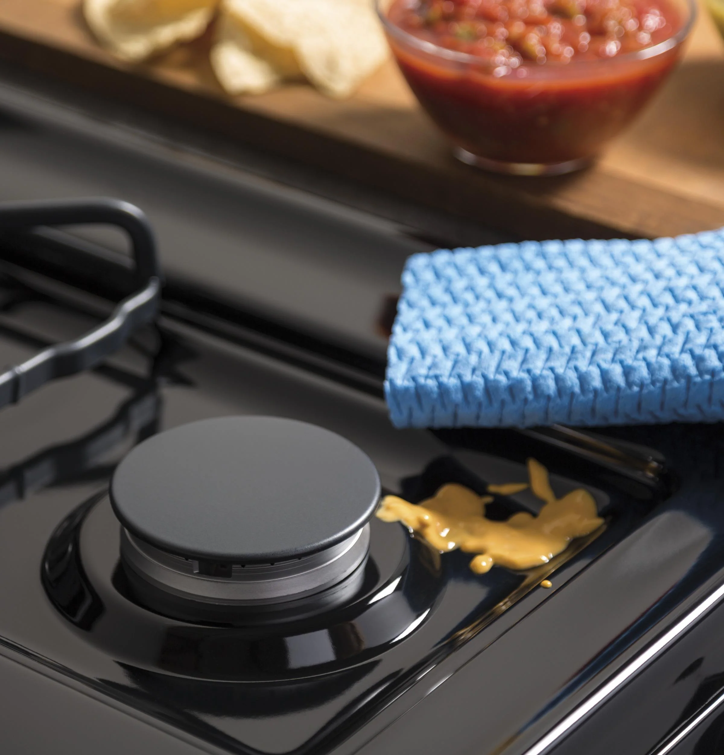 JGBS10DEMWW GE® 30" Free-Standing Front Control Gas Range - Image 7