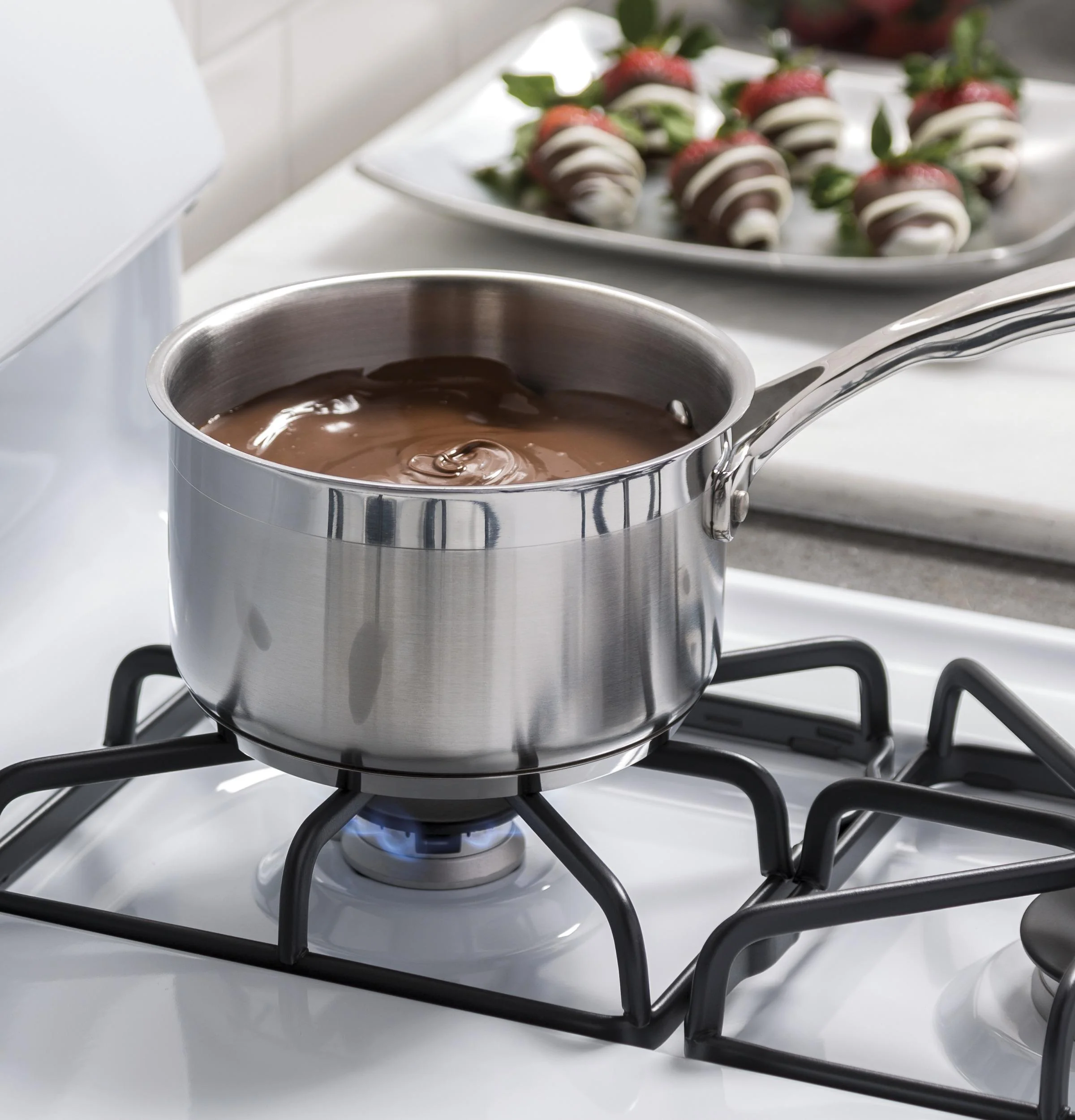 JGBS60DEKWW GE® 30" Free-Standing Gas Range - Image 11