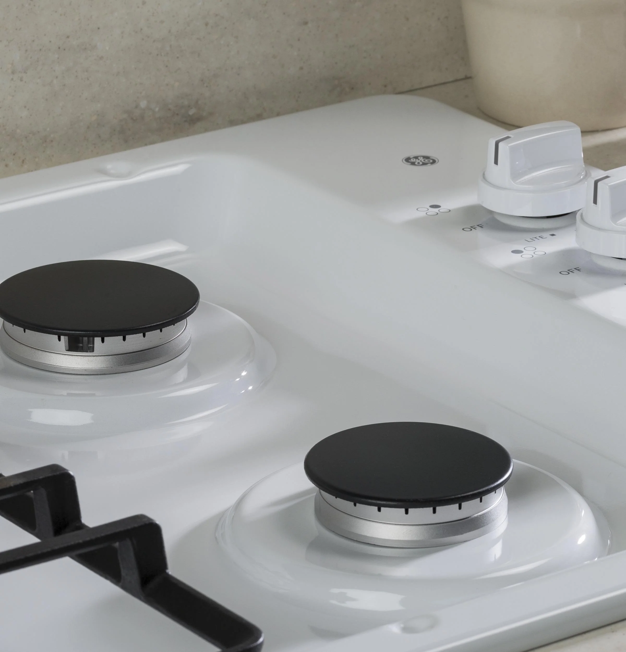 JGP3030DLWW GE® 30" Built-In Gas Cooktop with Dishwasher-Safe Grates - Image 17