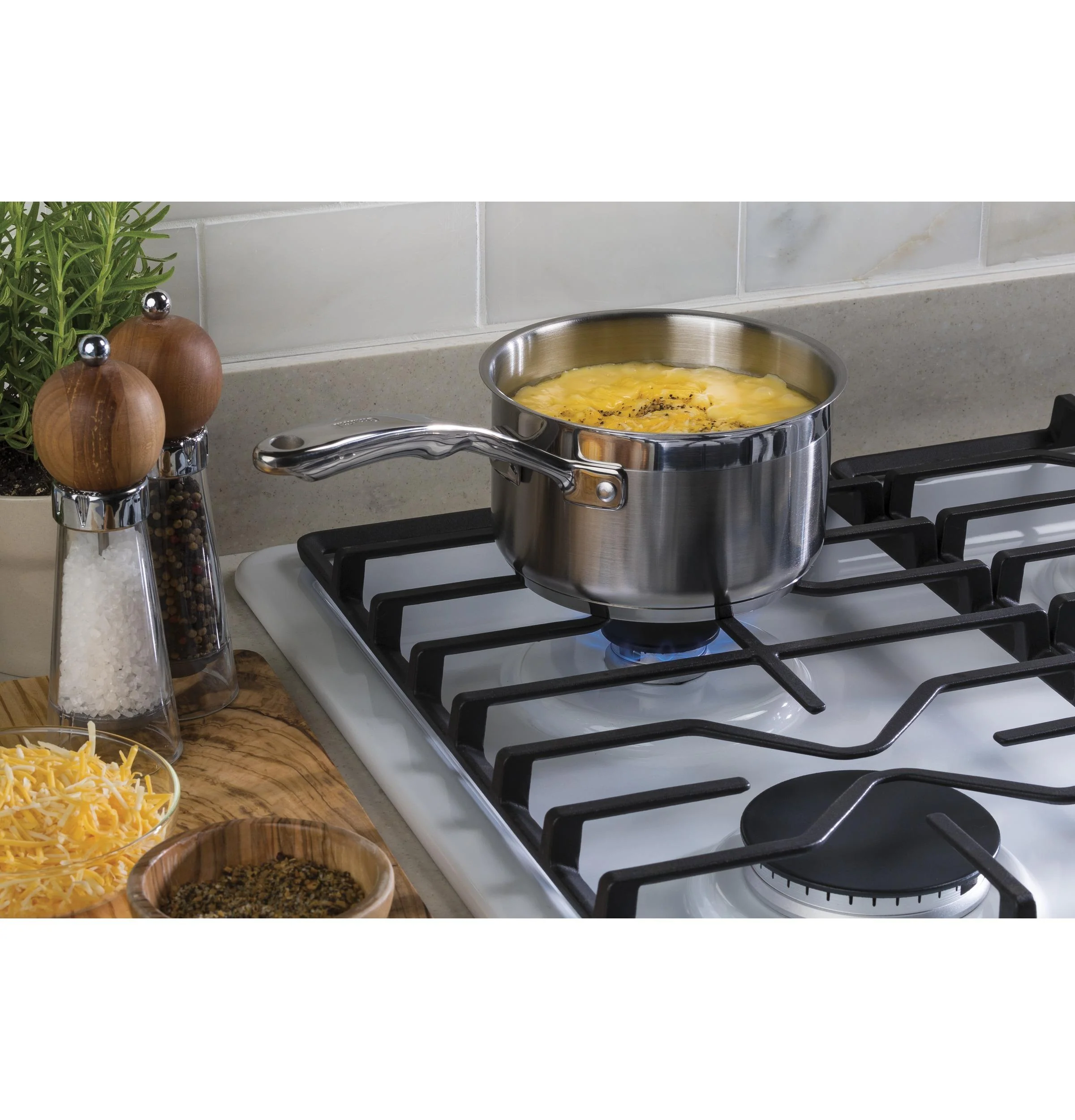JGP3030DLWW GE® 30" Built-In Gas Cooktop with Dishwasher-Safe Grates - Image 4
